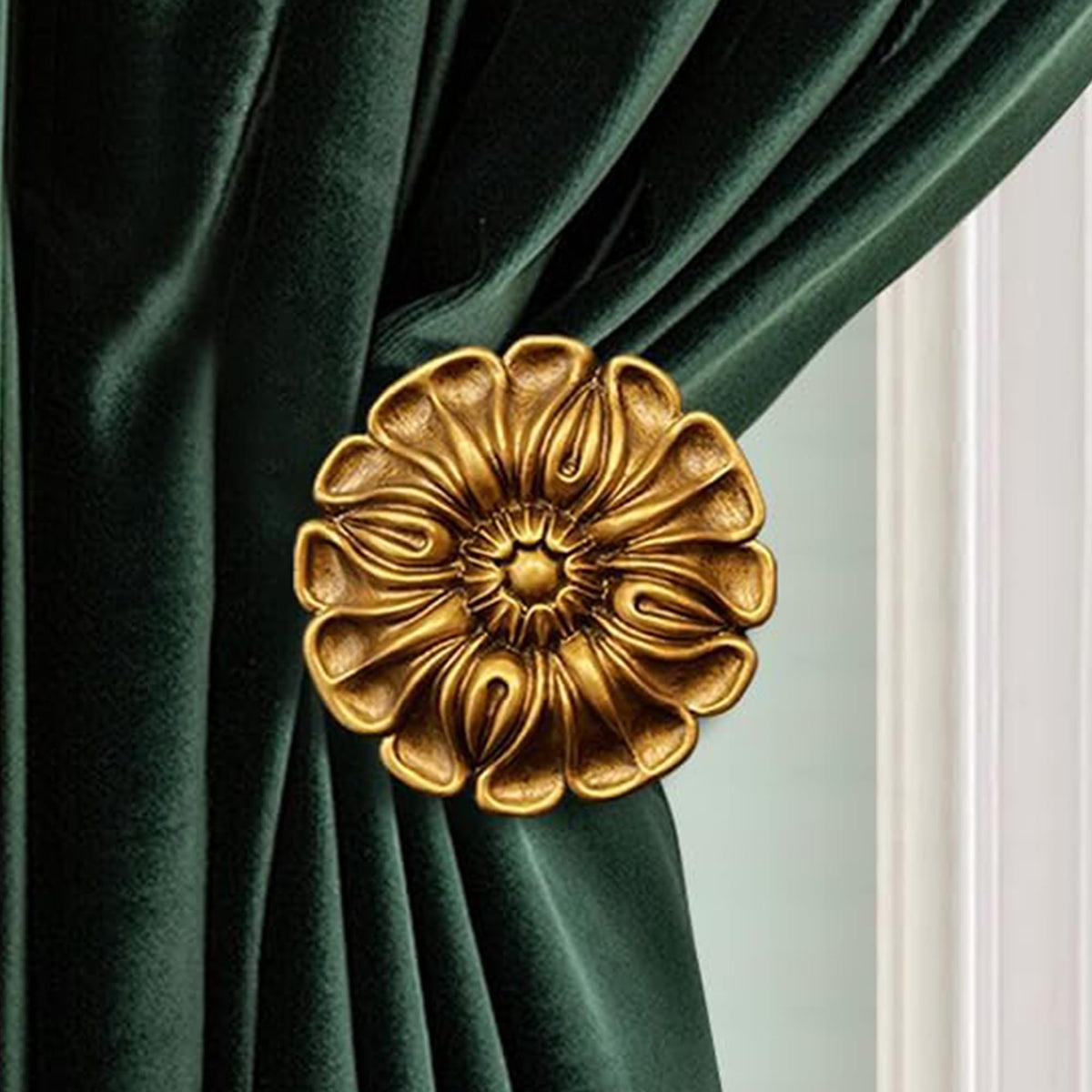 LOPGT Set of 2 Vintage Curtain Holdbacks Wall Mounted with Screws, Gold