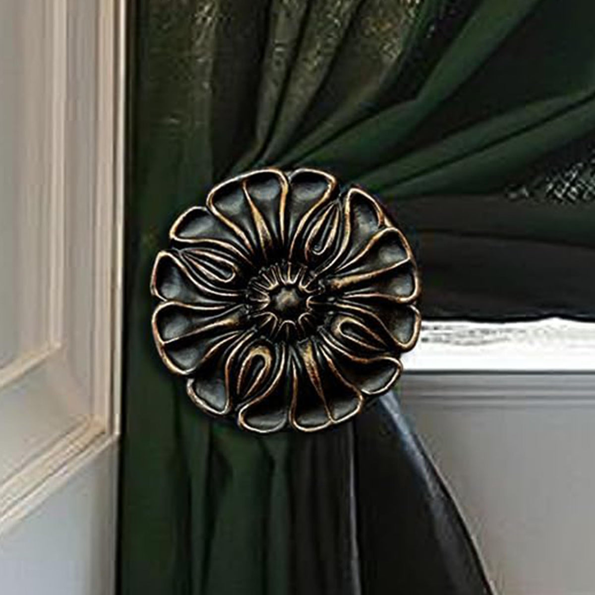 LOPGT Set of 2 Vintage Curtain Holdbacks Wall Mounted with Screws, Gold