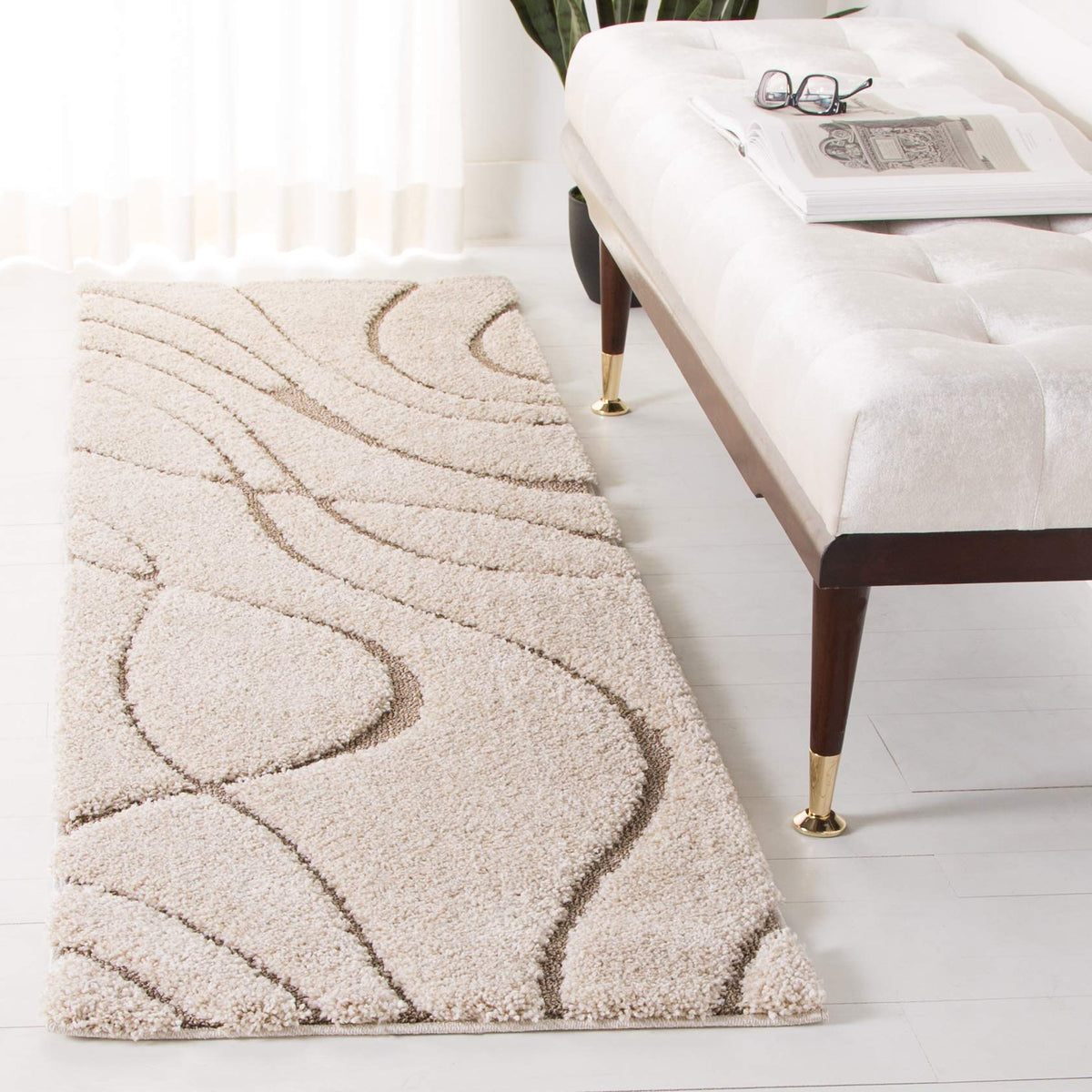 SAFAVIEH Florida Shag Rug 6'x9', Soft Plush Modern Cream & Beige SG471-1113