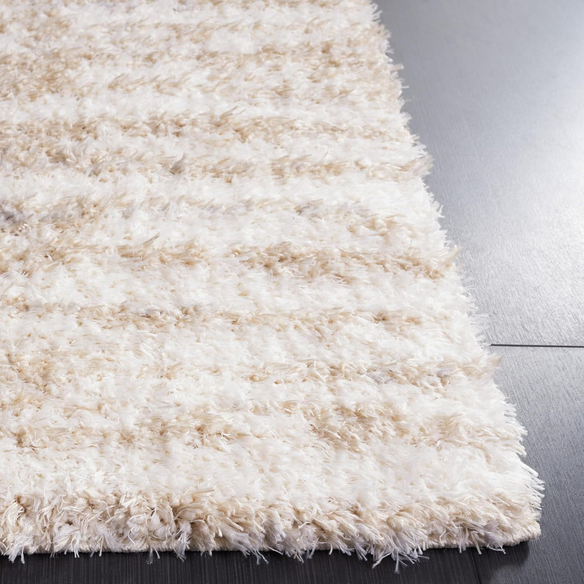 SAFAVIEH Area Rug 8x10 - Lindsay Shag Collection - Large - Beige & Ivory, Non-Shedding & Easy Cleaning, Ultra Plush Thick Pile, Ideal for Living Room, Bedroom, Dining Space (LNS554B)