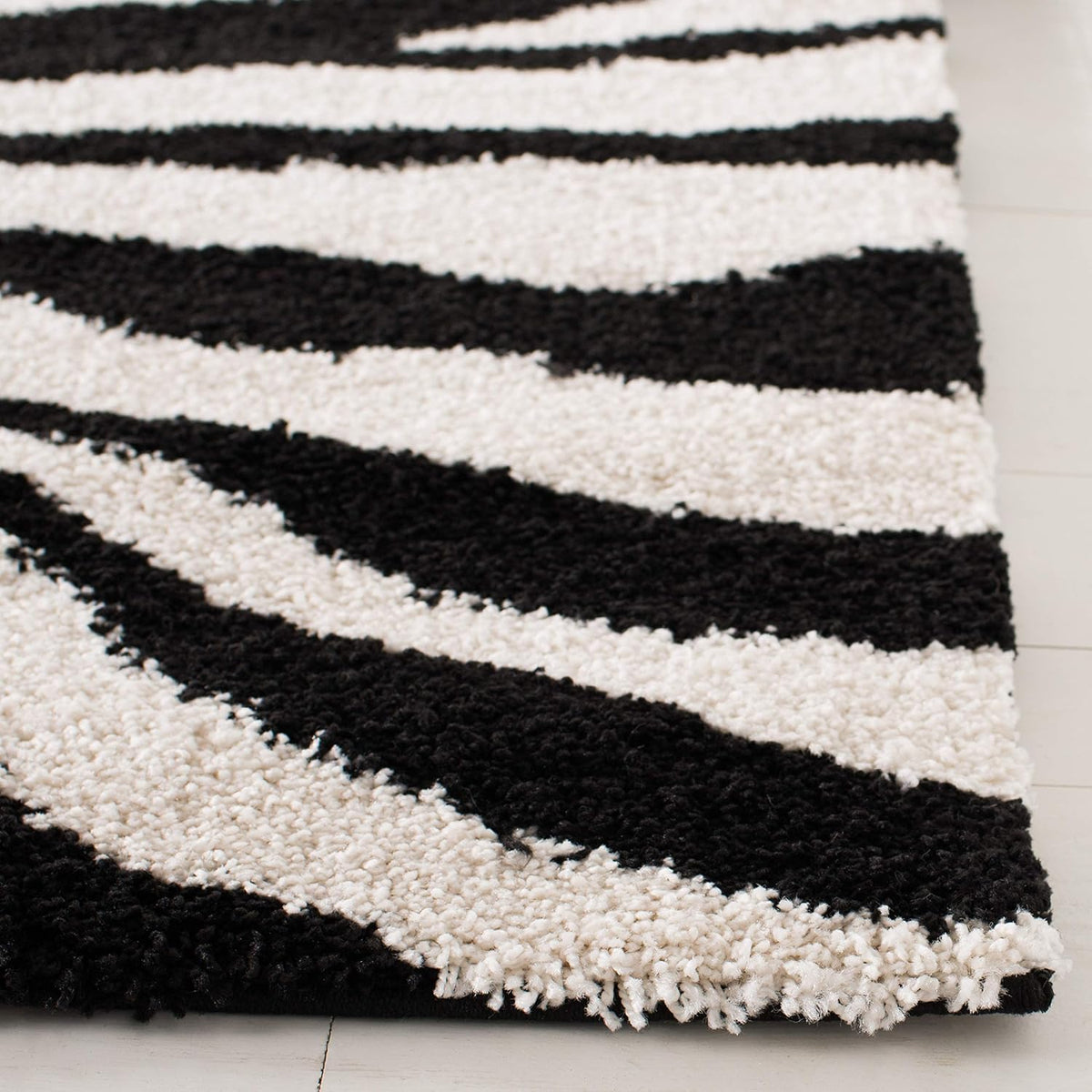 SAFAVIEH Florida Shag Collection Area Rug - 8'6" x 12', Ivory & Black, Zebra Print Design, Non-Shedding & Easy Care, 1.2-inch Thick Ideal for High Traffic Areas in Living Room, Bedroom (SG452-1290)