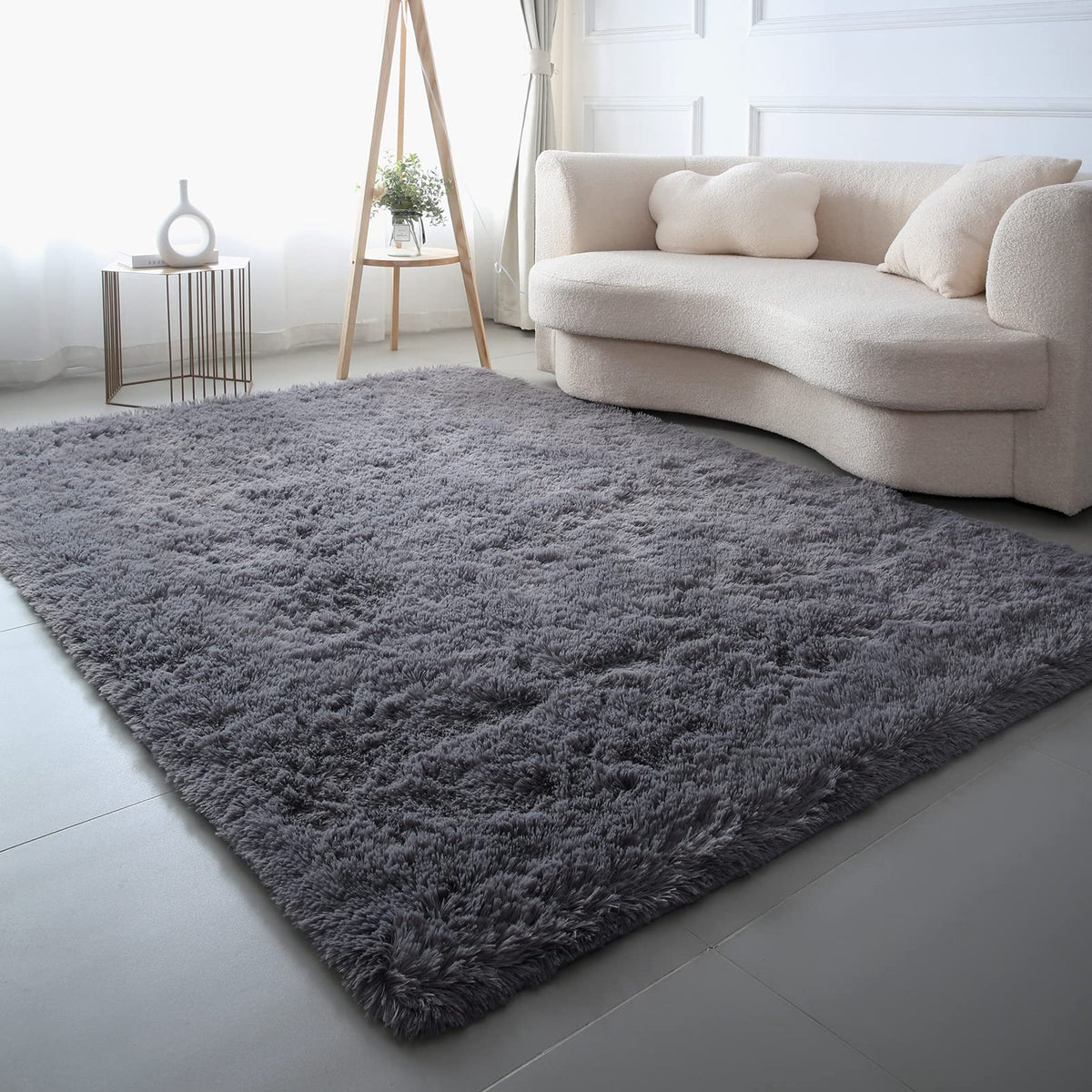 CAIYUECS White Fluffy Bedroom Rug 5x7 – Ultra Soft Shag Dorm Decor