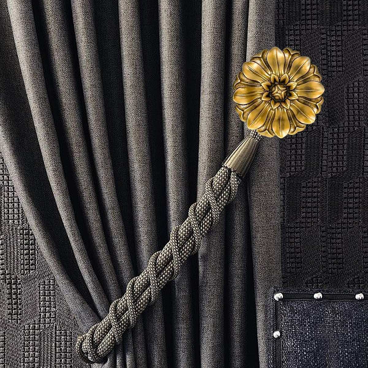 LOPGT Set of 2 Vintage Curtain Holdbacks Wall Mounted with Screws, Gold