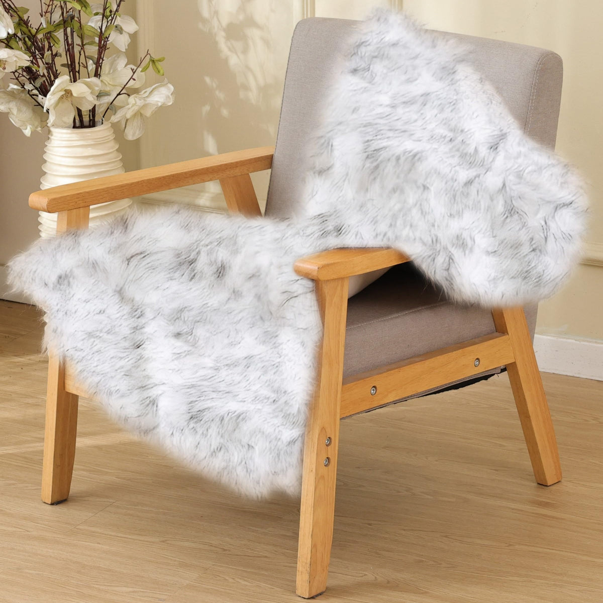 ORINOVA Beige Shag Faux Sheepskin Washable 4X6 Fur Rug for Living Room Bedroom Fluffy Furry Area Rug Rectangle Nursery Decor Rug