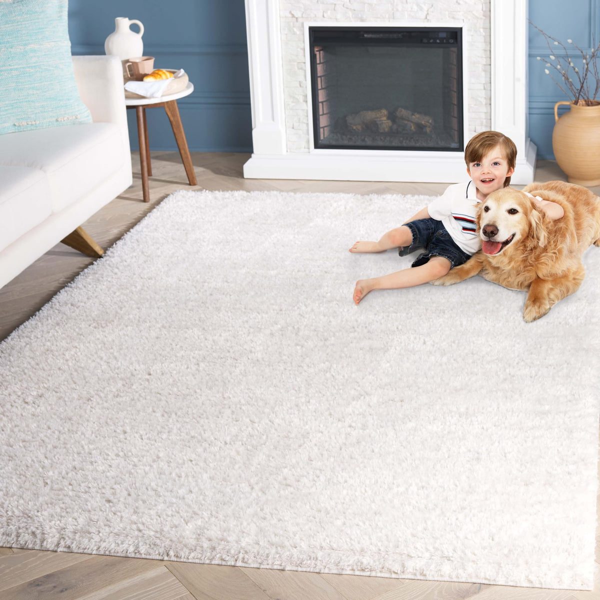 SAFAVIEH Area Rug 8x10 - Tahoe Shag Collection - Large - Blue & Ivory, Modern Design, Non-Shedding & Easy Cleaning, Plush Thick Pile, Ideal for Living Room, Bedroom, Dining Space (THO653M)