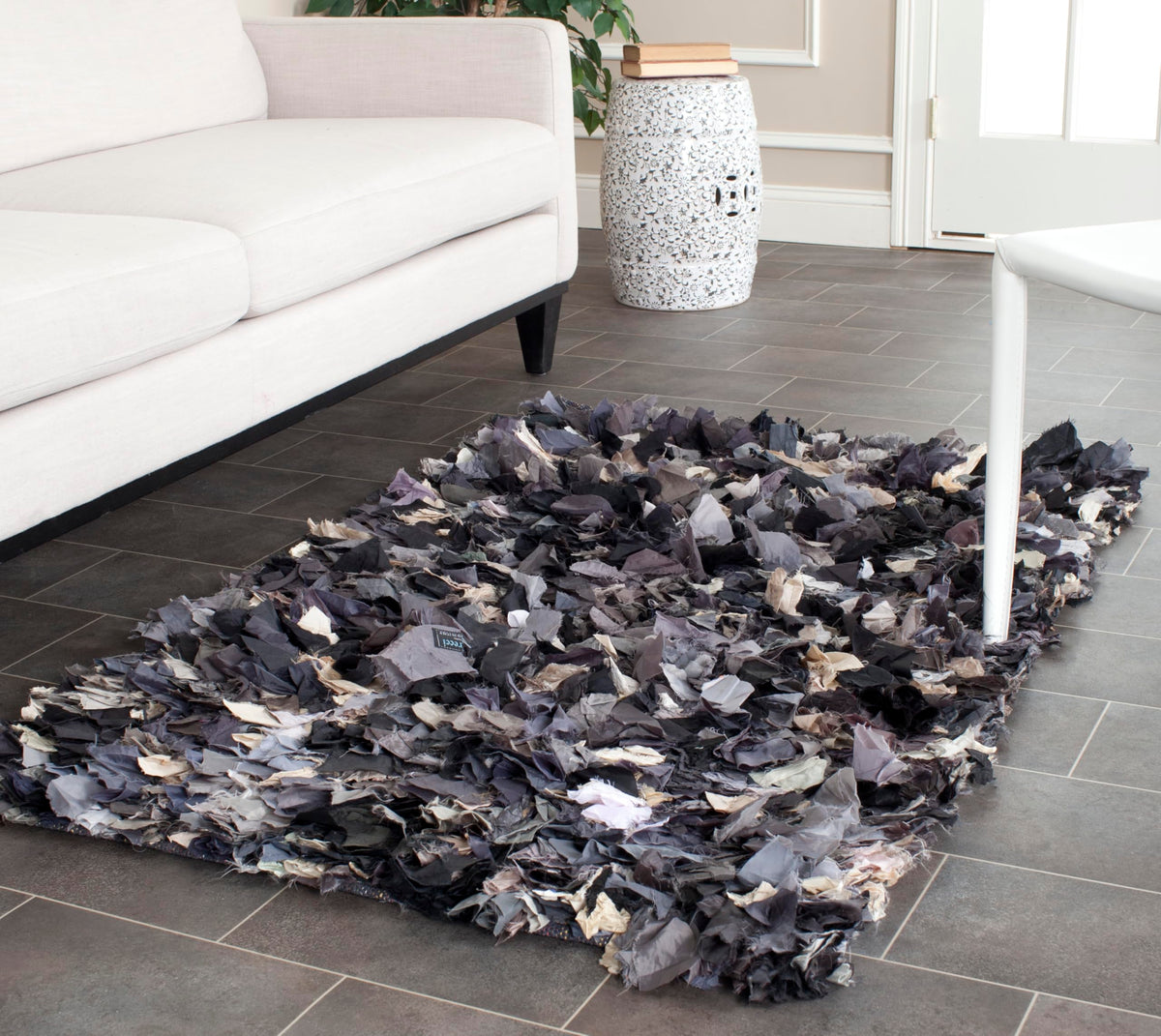 SAFAVIEH Rio Shag Collection Area Rug - 5' x 8', Creme, Handmade Decorative, 3.5-inch Thick Ideal for High Traffic Areas in Living Room, Bedroom (SG951W)