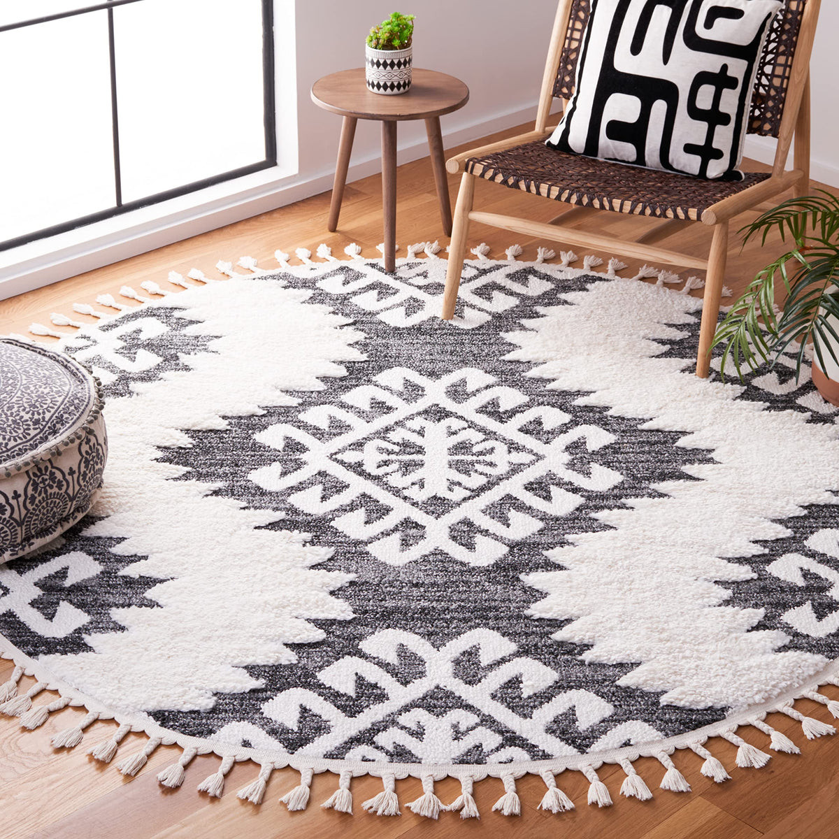 SAFAVIEH Moroccan Tassel Shag Rug 10'x14', Soft Plush Ivory & Brown MTS652A