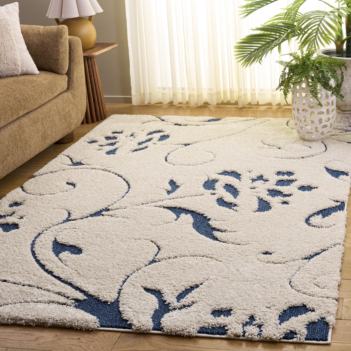 SAFAVIEH Area Rug 8x10 - Florida Shag Collection - Large - Smoke & Beige, Floral Design, Non-Shedding & Easy Cleaning, Plush Thick Pile, Ideal for Living Room, Bedroom, Dining Space (SG464-7913)
