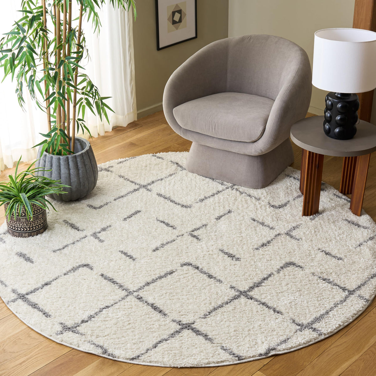 SAFAVIEH Arizona Shag Rug 5'1"x7'6", Soft Plush Ivory & Beige ASG743A