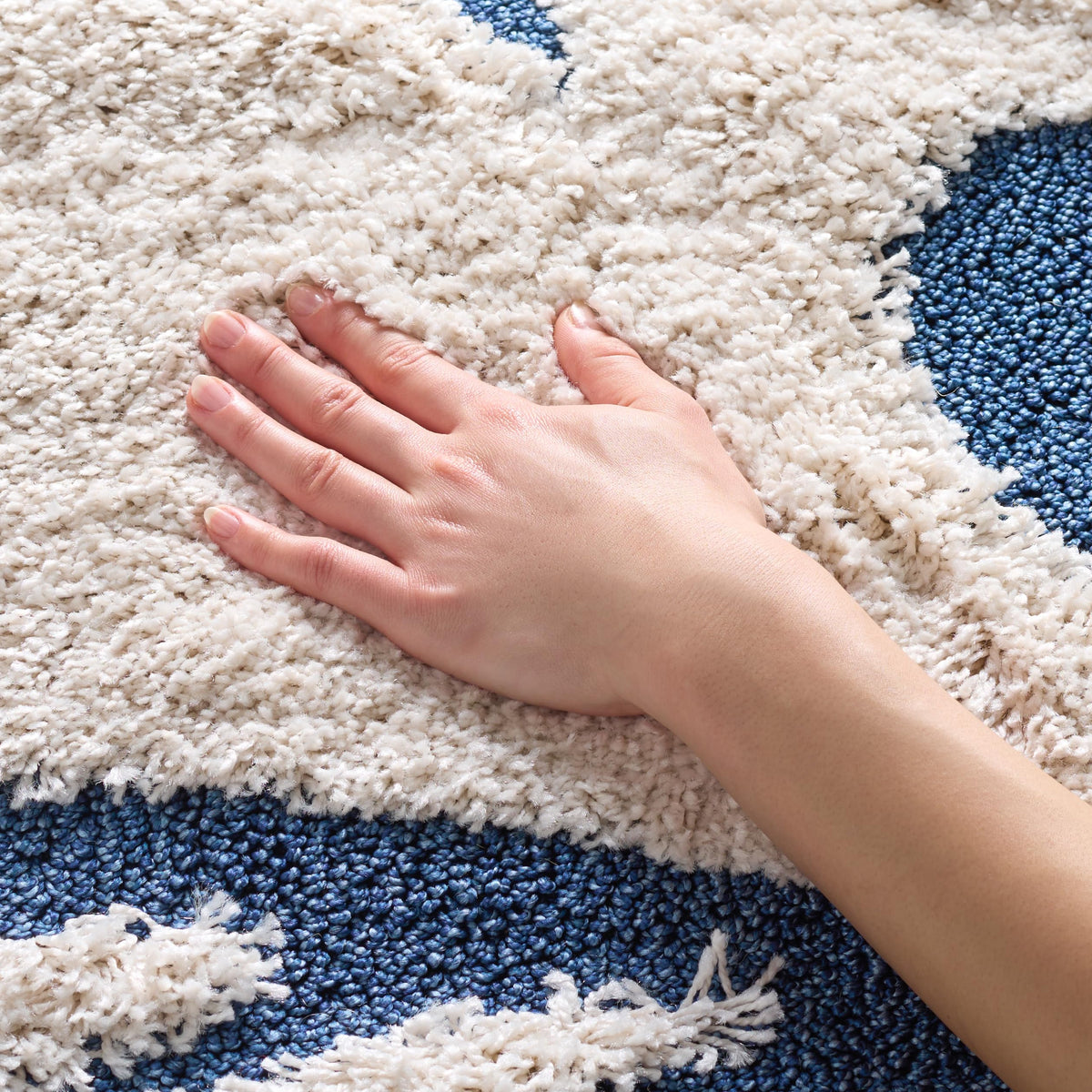 SAFAVIEH Florida Shag Collection Area Rug - 8'6" x 12', Creme & Creme, Scroll Design, Non-Shedding & Easy Care, 1.2-inch Thick Ideal for High Traffic Areas in Living Room, Bedroom (SG468-1111)