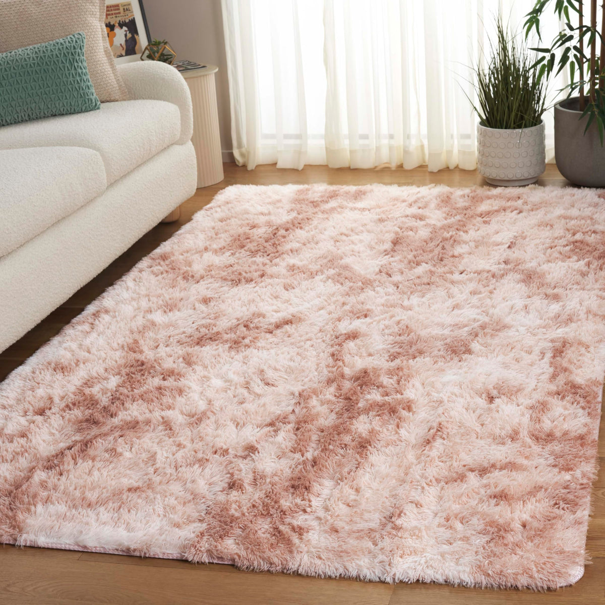 SAFAVIEH Rainbow Shag Collection Area Rug - 8' x 10', Light Beige, Slip Resistant, Non-Shedding & Easy Care, 1.6-inch Thick, Ideal for Living Room, Bedroom, Home Office, Dining Space (RBO100A-8)