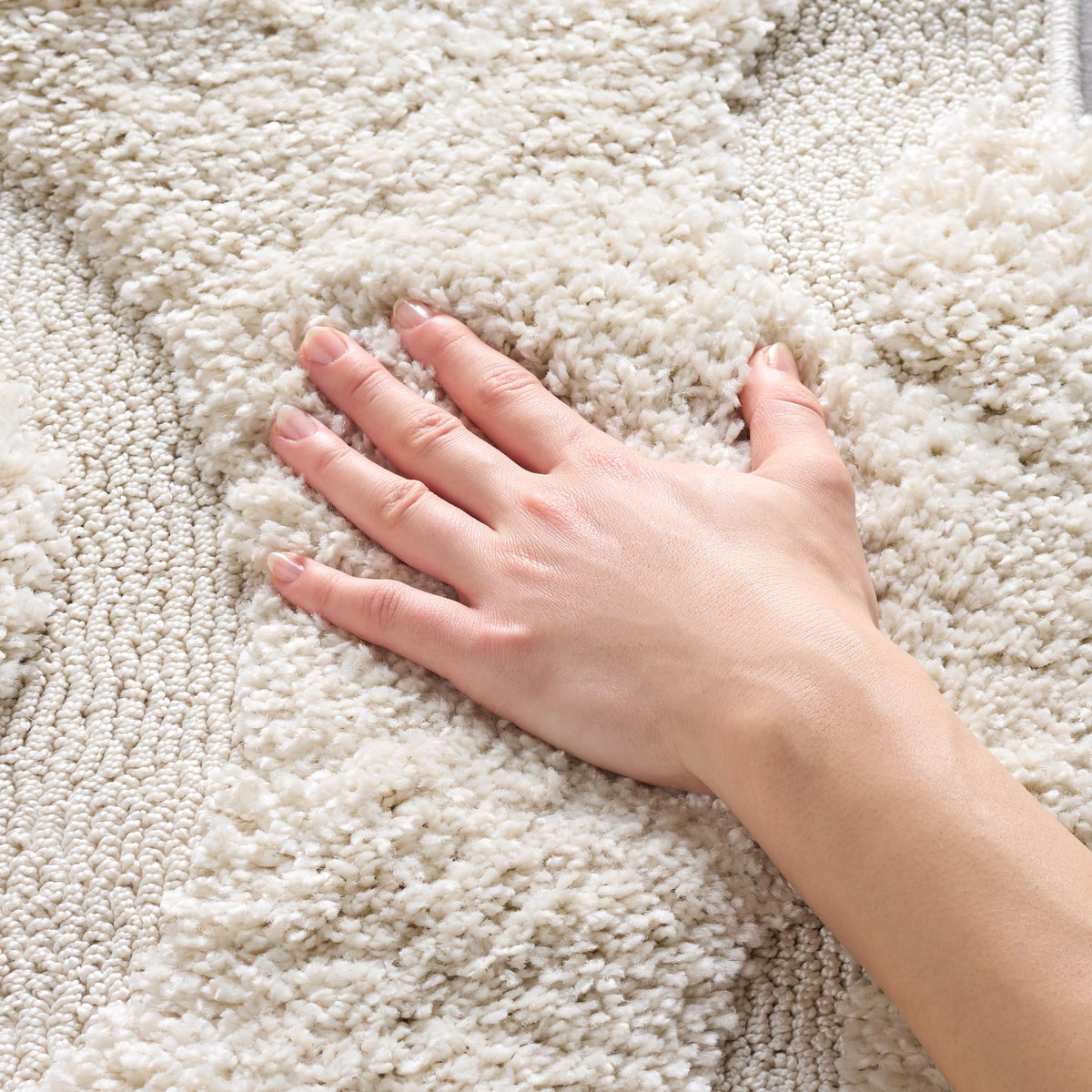 SAFAVIEH Florida Shag Collection Area Rug - 8'6" x 12', Creme & Creme, Scroll Design, Non-Shedding & Easy Care, 1.2-inch Thick Ideal for High Traffic Areas in Living Room, Bedroom (SG468-1111)