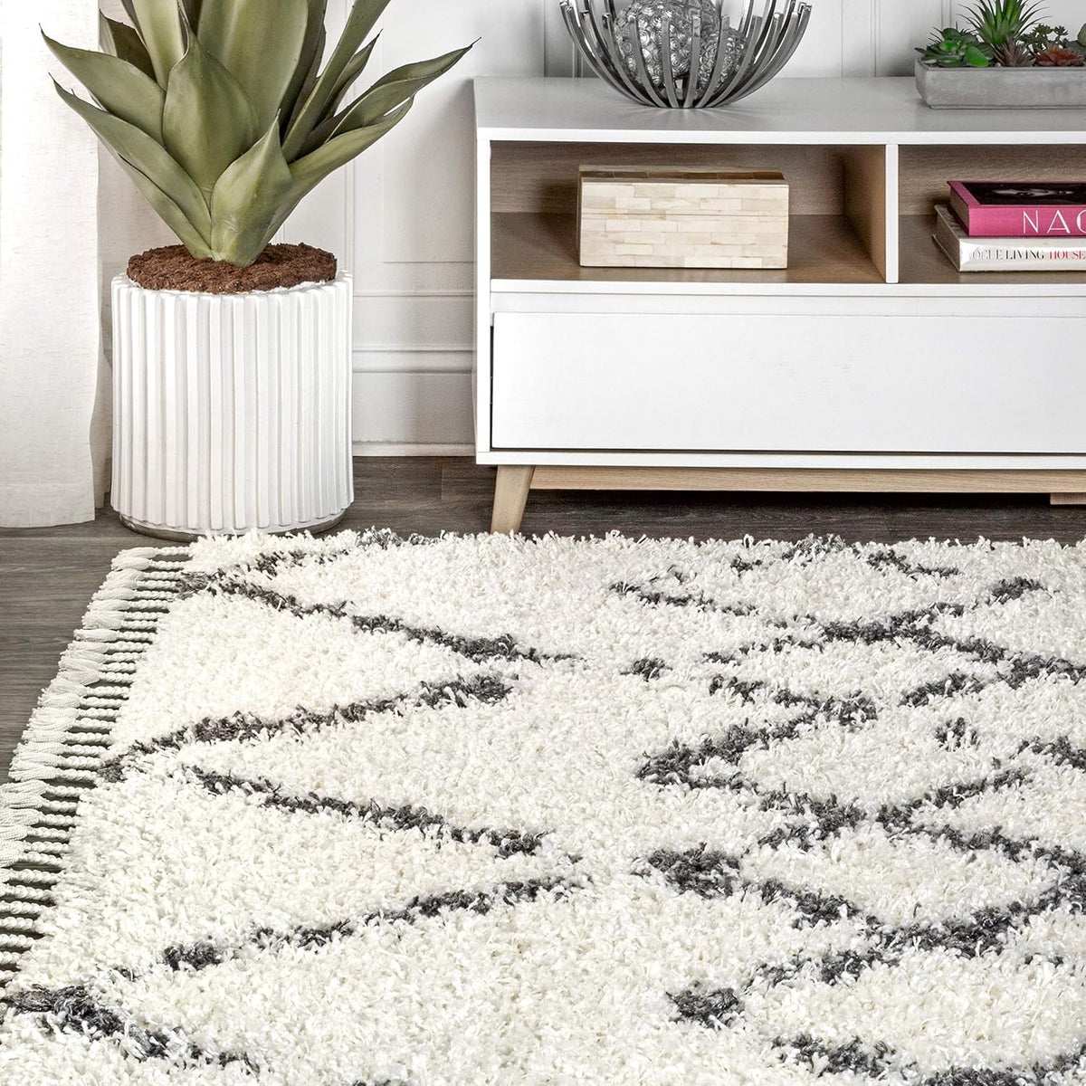 JONATHAN Y Mercer Shag Plush Tassel Ivory/Gray Indoor Area Rug, 8x10, Moroccan Geometric Trellis, Contemporary, Easy-Cleaning for Living Room, Bedroom, Kitchen, Pet Friendly, Non-Shedding (MCR102B-8)