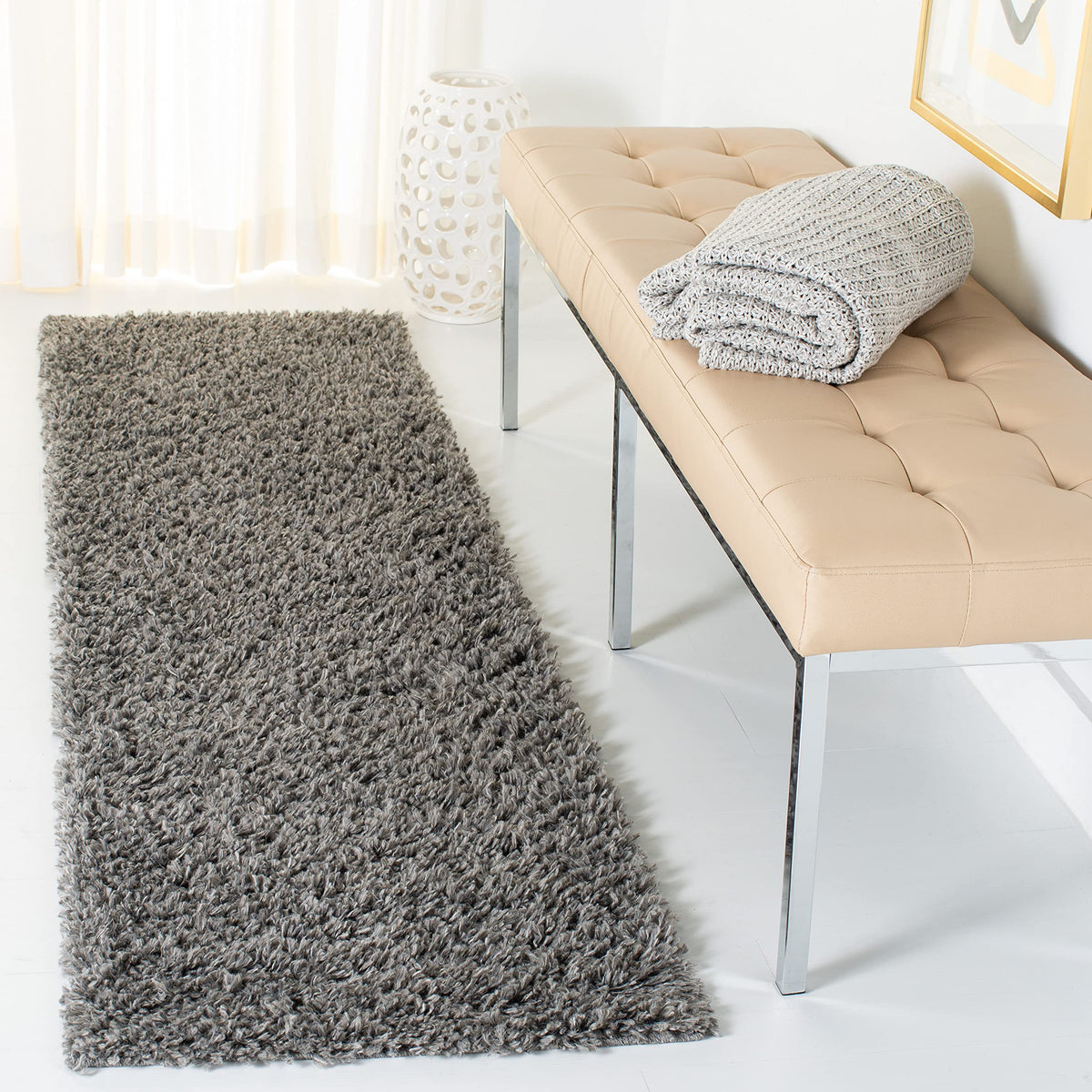 SAFAVIEH August Shag Rug 5'3"x7'6", Soft Plush Modern Ivory AUG200C