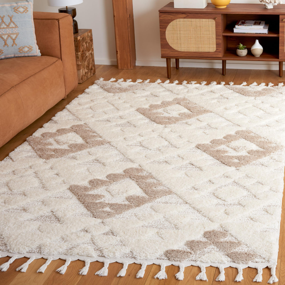 SAFAVIEH Moroccan Tassel Shag Rug 5'3"x7'6", Ivory & Brick Rust MTS688P