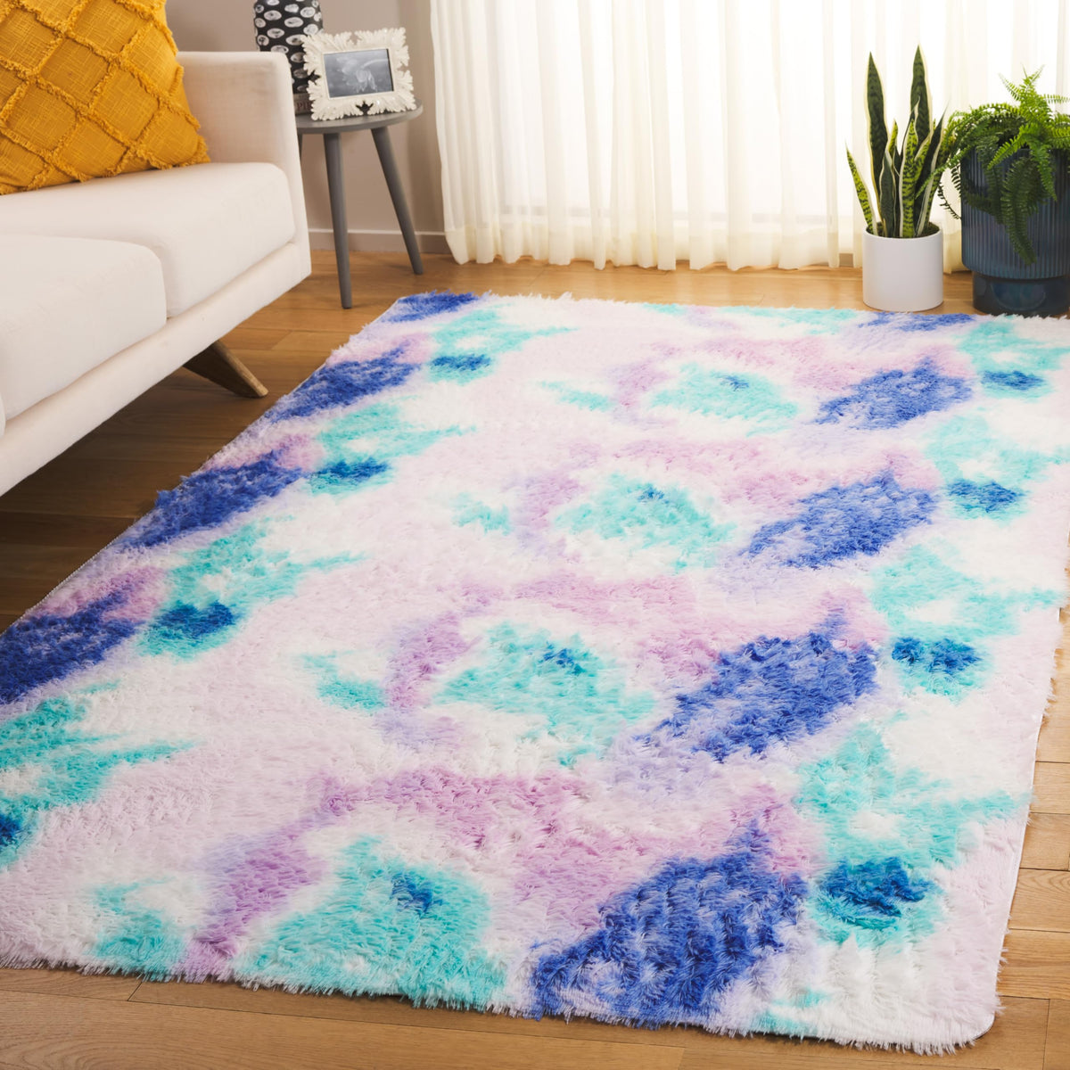 SAFAVIEH Rainbow Shag Collection Area Rug - 8' x 10', Light Beige, Slip Resistant, Non-Shedding & Easy Care, 1.6-inch Thick, Ideal for Living Room, Bedroom, Home Office, Dining Space (RBO100A-8)
