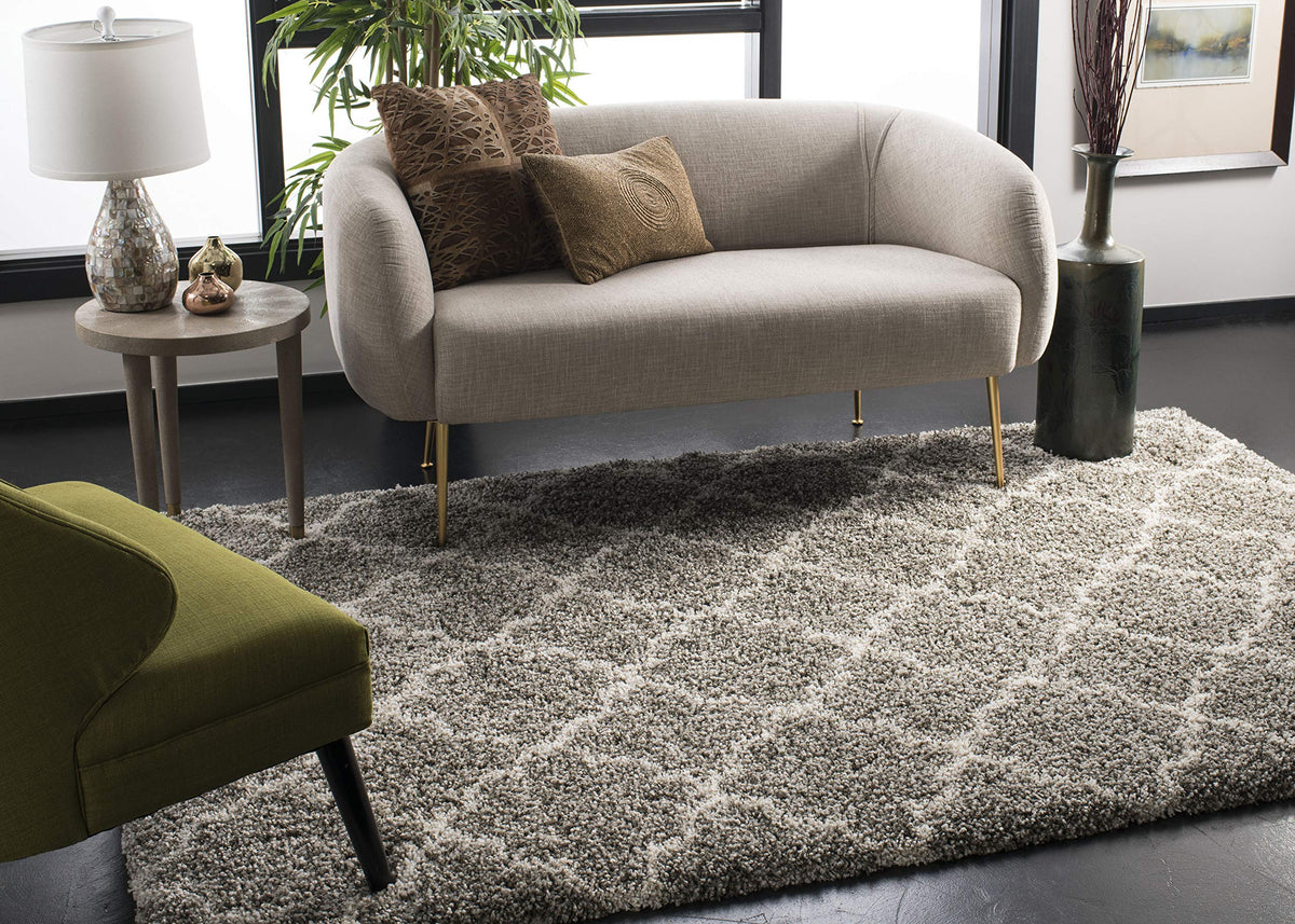 SAFAVIEH Hudson Shag Rug 9'x12', Soft Plush Modern Navy & Ivory SGH282C