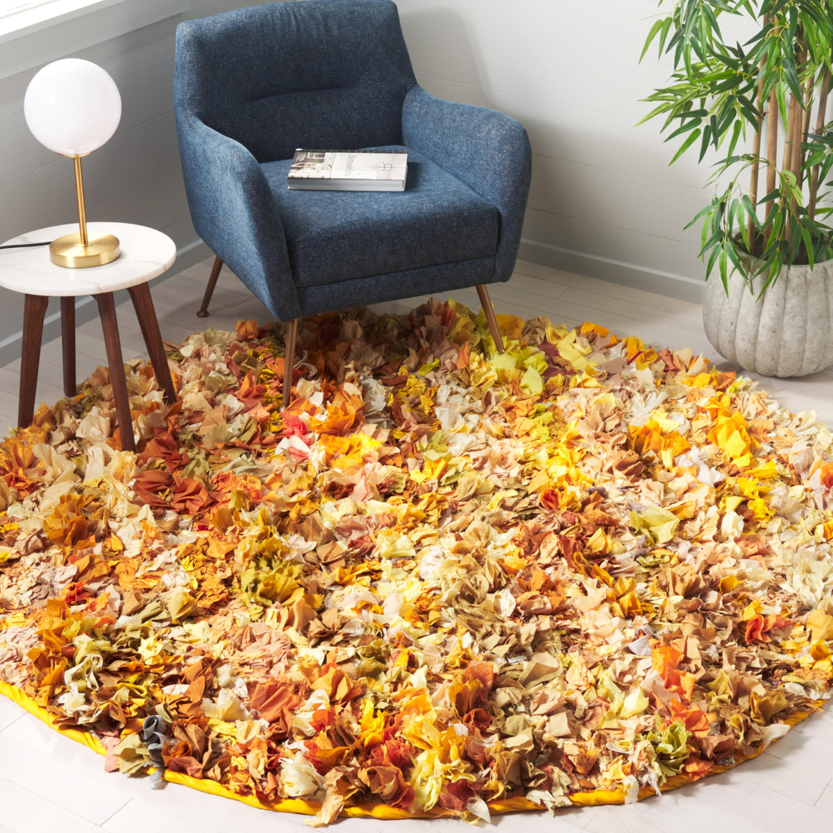 SAFAVIEH Rio Shag Collection Area Rug - 5' x 8', Creme, Handmade Decorative, 3.5-inch Thick Ideal for High Traffic Areas in Living Room, Bedroom (SG951W)