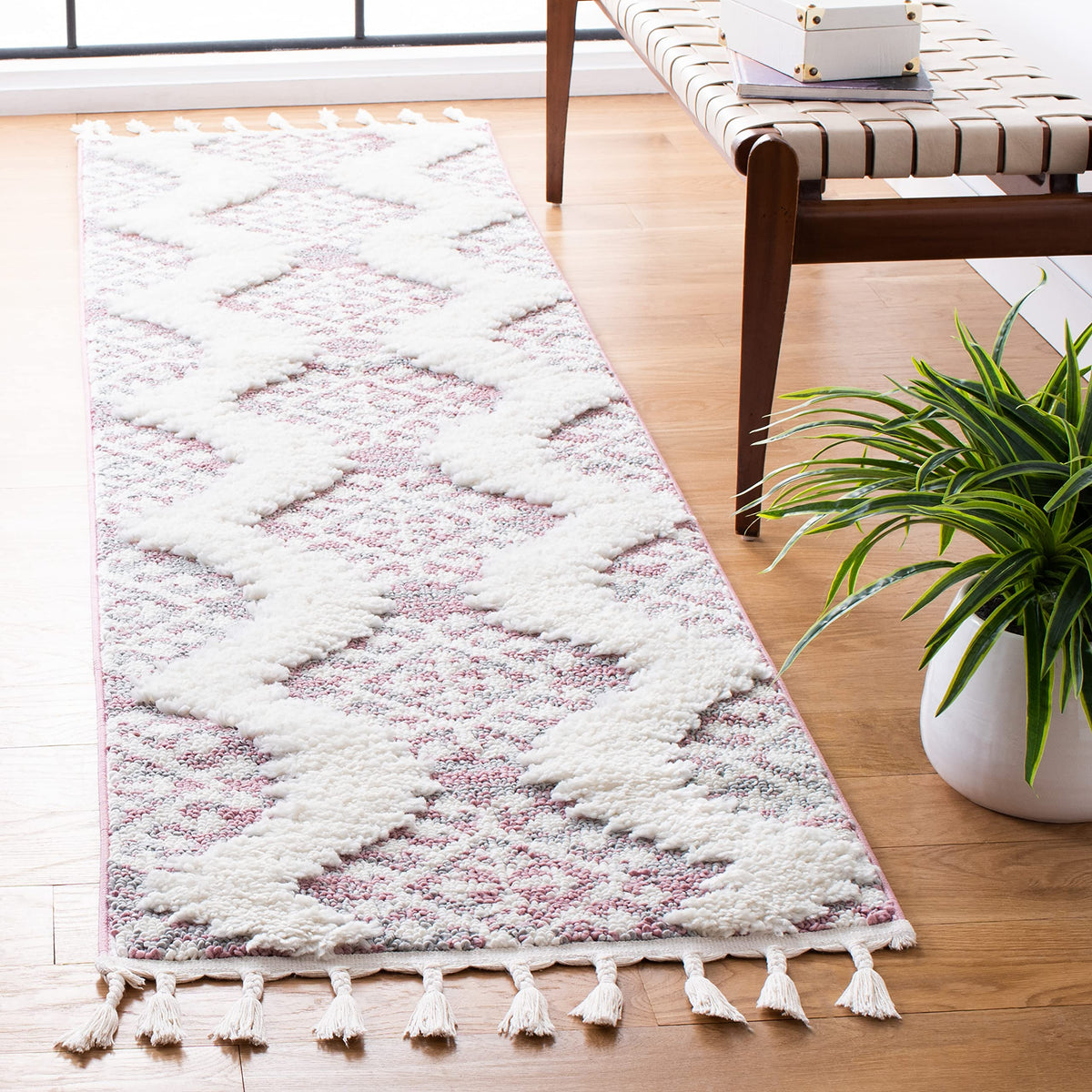 SAFAVIEH Moroccan Tassel Shag Rug 10'x14', Soft Plush Ivory & Brown MTS652A