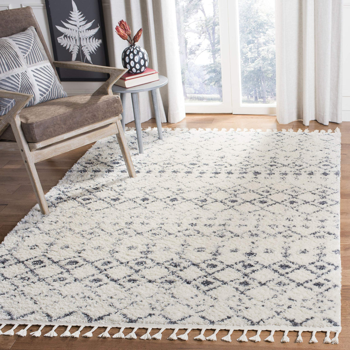 SAFAVIEH Area Rug 8x10 - Berber Fringe Shag Collection - Large - Cream & Dark Grey, Moroccan Design, Non-Shedding & Easy Cleaning, Thick Pile, Ideal for Living Room, Bedroom, Dining Space (BFG516A)