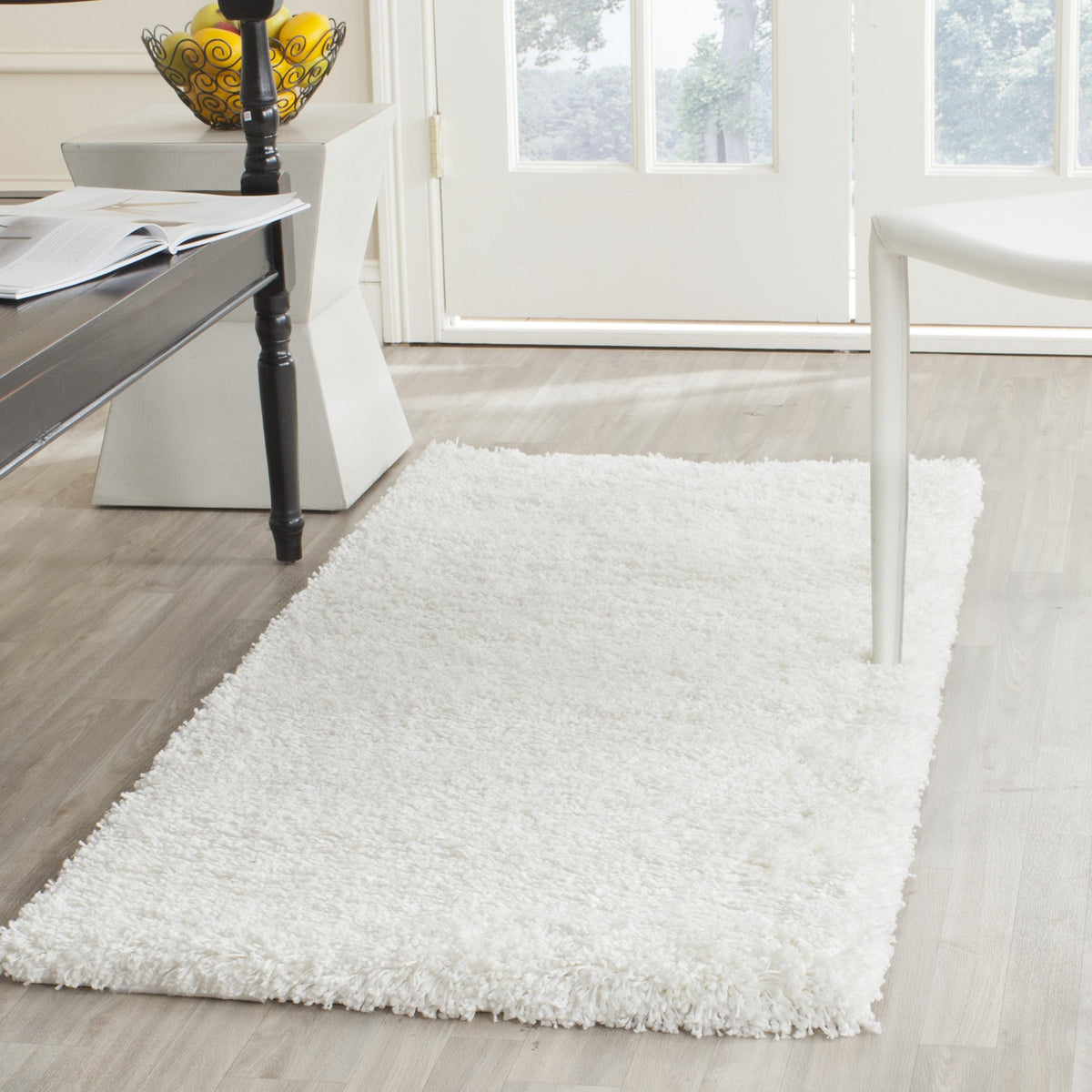 SAFAVIEH Area Rug 8x10 - California Shag Collection - Large - Beige, Non-Shedding & Easy to Clean, Ultra Plush Thick Pile, Ideal for Living Room, Bedroom, Dining Space (SG151-1313)