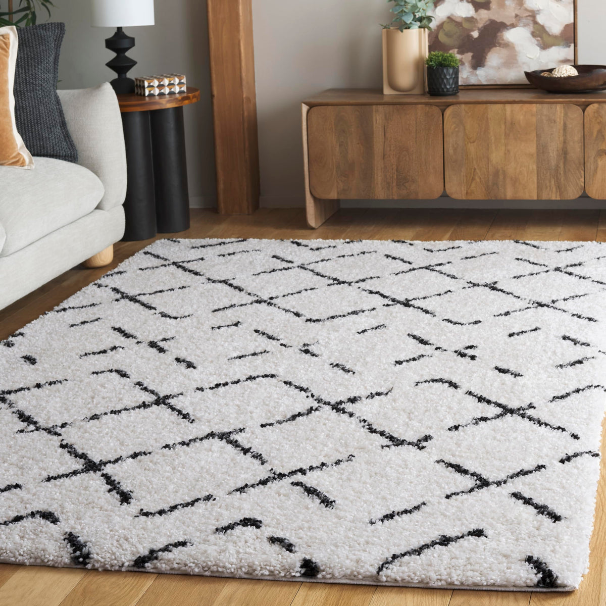 SAFAVIEH Arizona Shag Rug 5'1"x7'6", Soft Plush Ivory & Beige ASG743A