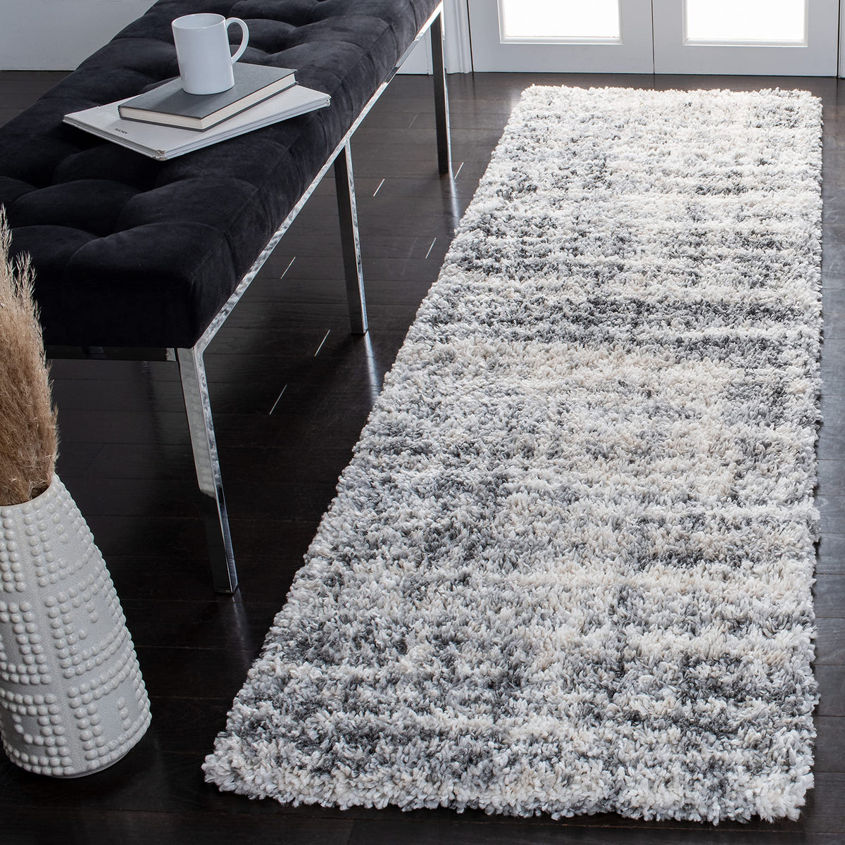 SAFAVIEH Area Rug 8x10 - Fontana Shag Collection - Large - Grey & Ivory, Modern Design, Non-Shedding & Easy Cleaning, Ultra Plush Thick Pile, Ideal for Living Room, Bedroom, Dining Space (FNT856G)