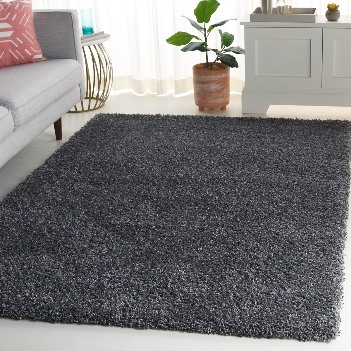 SAFAVIEH Area Rug 8x10 - California Shag Collection - Large - Beige, Non-Shedding & Easy to Clean, Ultra Plush Thick Pile, Ideal for Living Room, Bedroom, Dining Space (SG151-1313)