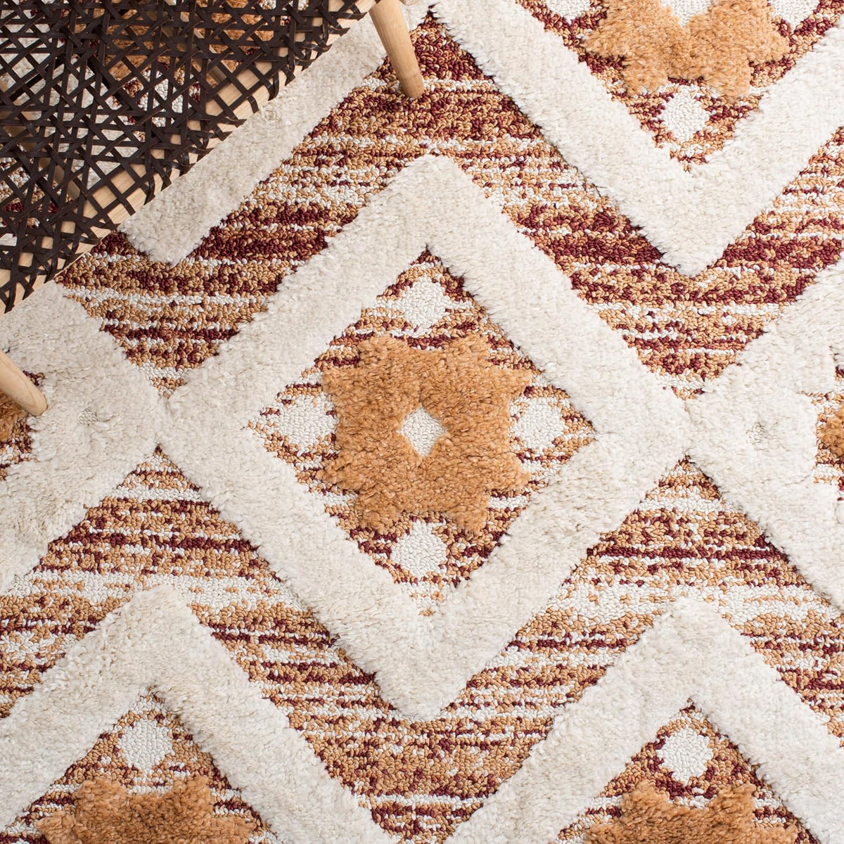 SAFAVIEH Area Rug 8x10 - Moroccan Tassel Shag Collection - Large - Rust & Ivory, Boho Design, Non-Shedding & Easy Cleaning, Plush Pile, Ideal for Living Room, Bedroom, Dining Space (MTS664P)