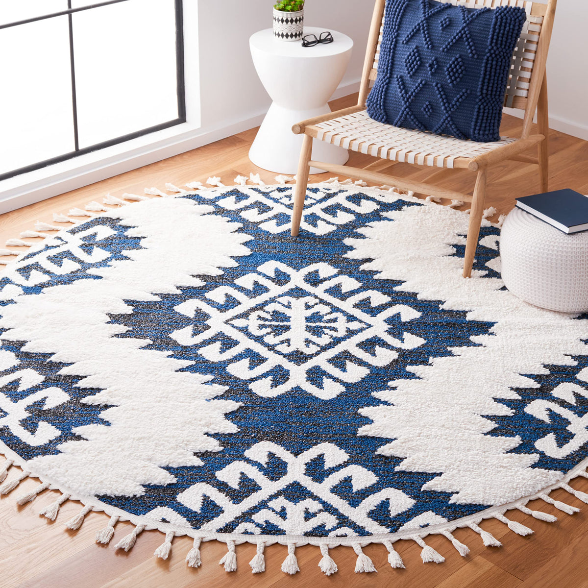 SAFAVIEH Moroccan Tassel Shag Rug 10'x14', Soft Plush Ivory & Brown MTS652A