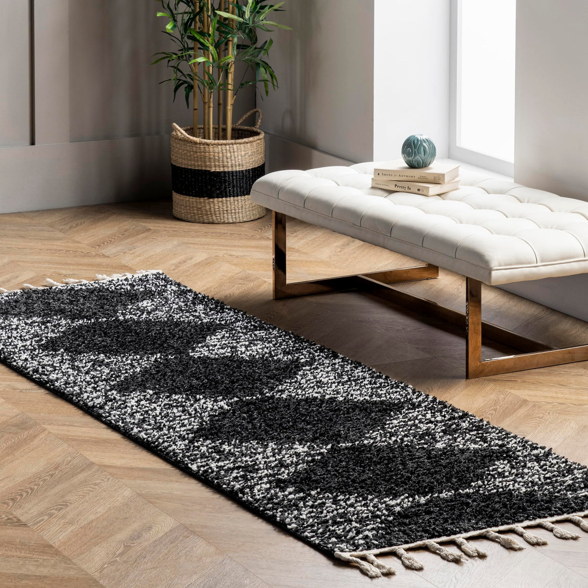 nuLOOM Bria Off White Diamond Power Loomed Area Rug, Oval 3' x 5'
