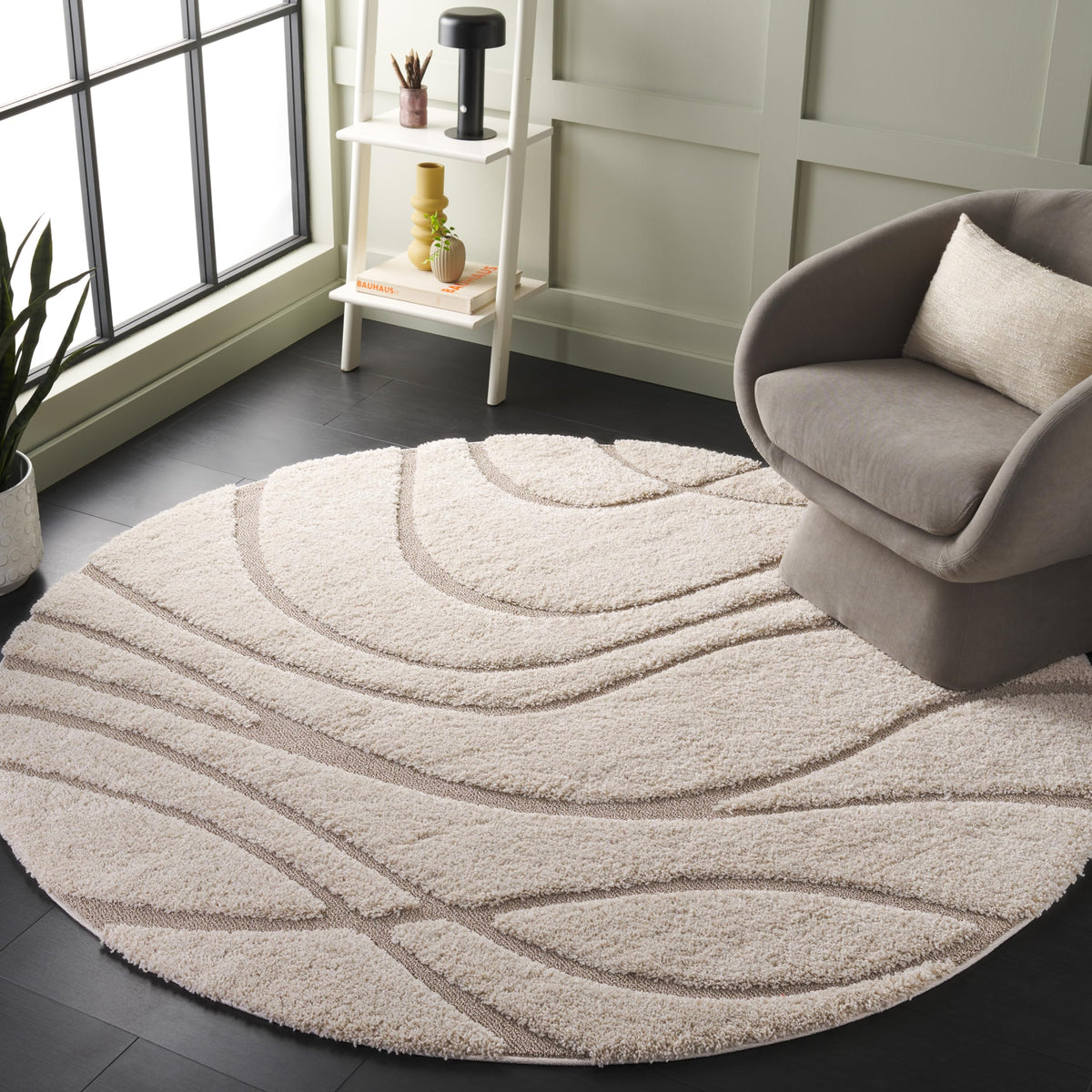 SAFAVIEH Florida Shag Rug 6'x9', Soft Plush Modern Cream & Beige SG471-1113