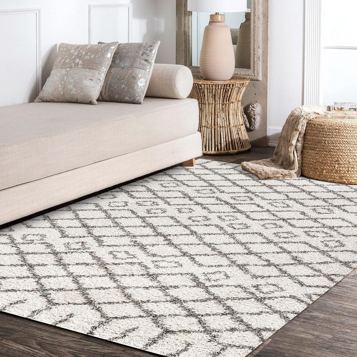 JONATHAN Y Diamond Shag Beige/Dark Gray Indoor Area Rug 8X10 ft, Algaida Moroccan for Living Room, Bedroom, Kitchen, Office, Easy-Cleaning, High Traffic, Pet-Friendly, Non-Shedding SHG104A-8
