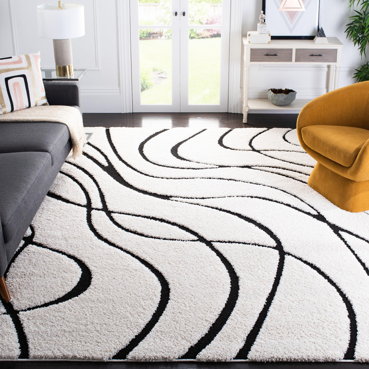 SAFAVIEH Florida Shag Rug 6'x9', Soft Plush Modern Cream & Beige SG471-1113