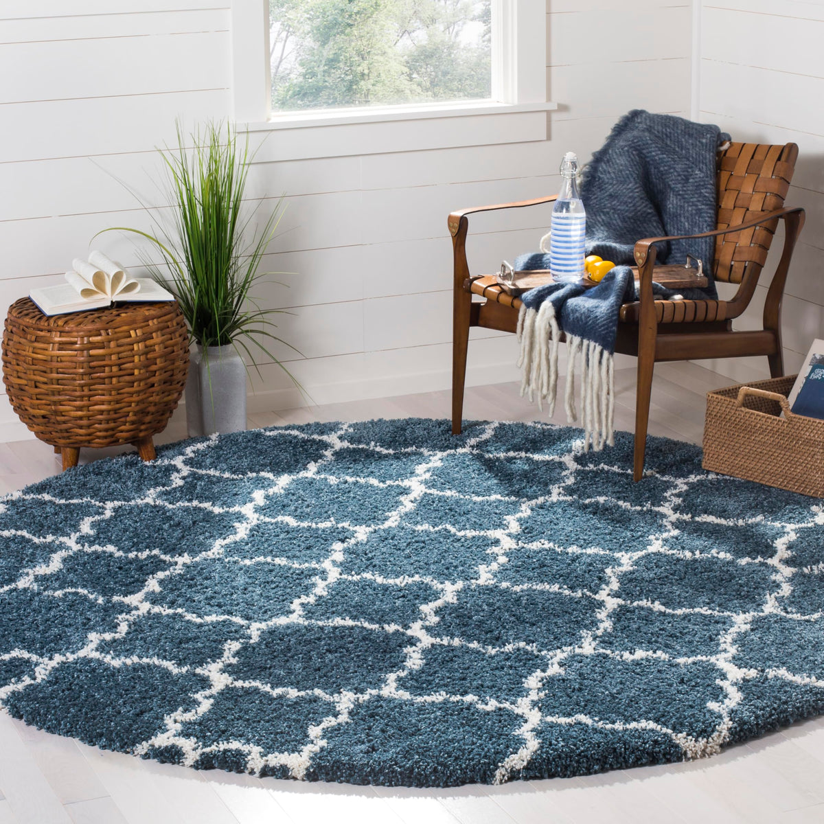 SAFAVIEH Hudson Shag Rug 9'x12', Soft Plush Modern Navy & Ivory SGH282C