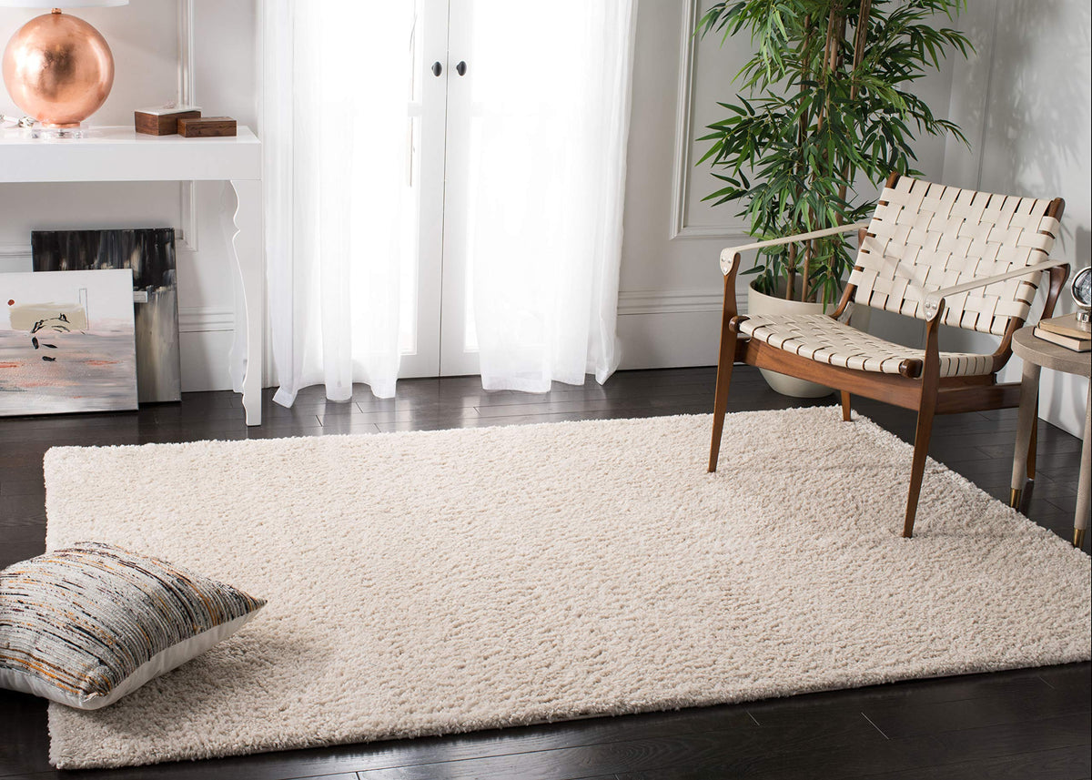SAFAVIEH August Shag Rug 8'x10', Soft Plush Modern Ivory AUG900C