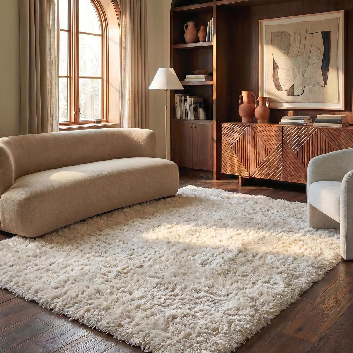 SAFAVIEH Venice Shag Collection Area Rug - 7'6" x 9'6", Pearl, Handmade Glam, 3-inch Thick Ideal for High Traffic Areas in Living Room, Bedroom (SG256P)