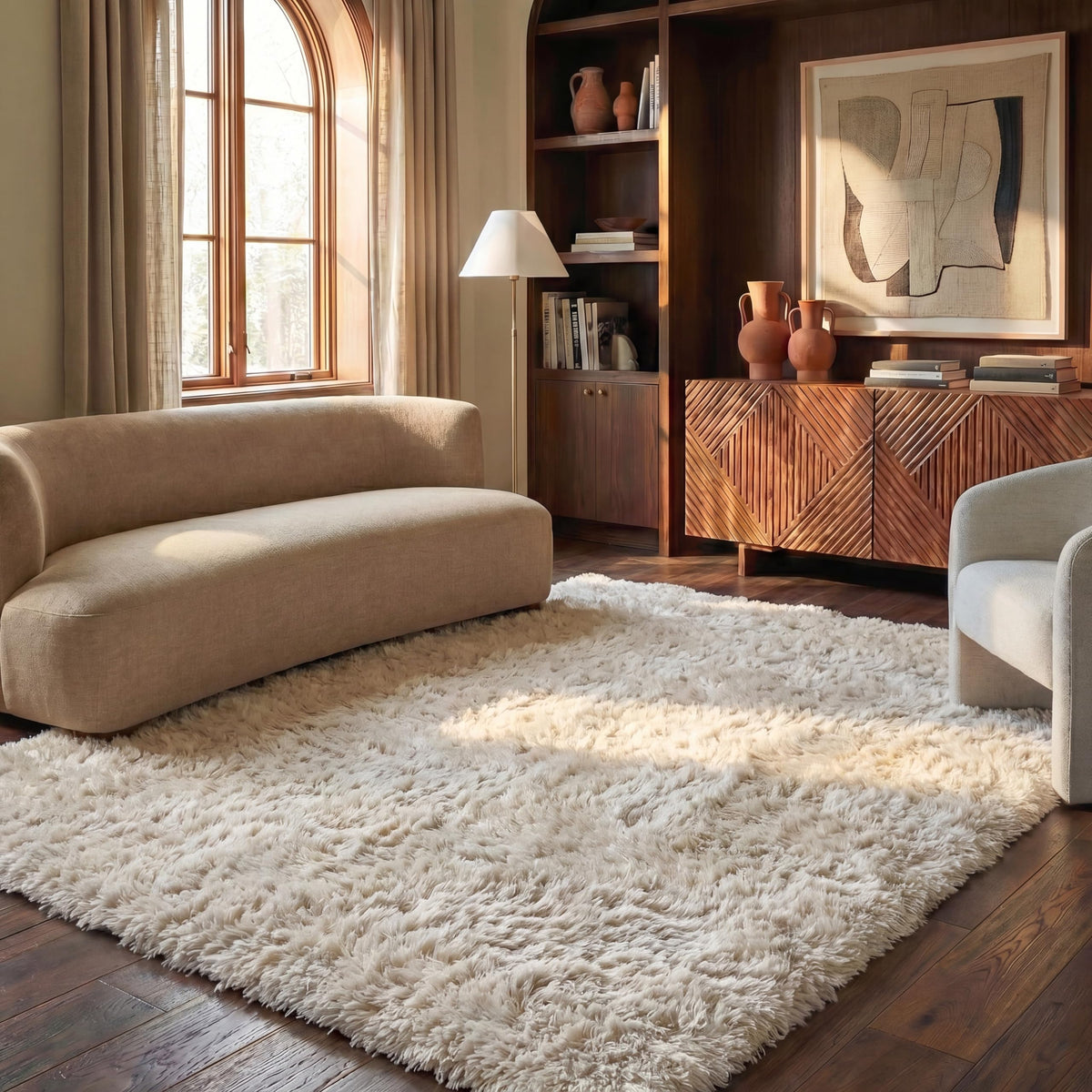 SAFAVIEH Venice Shag Collection Area Rug - 7'6" x 9'6", Pearl, Handmade Glam, 3-inch Thick Ideal for High Traffic Areas in Living Room, Bedroom (SG256P)