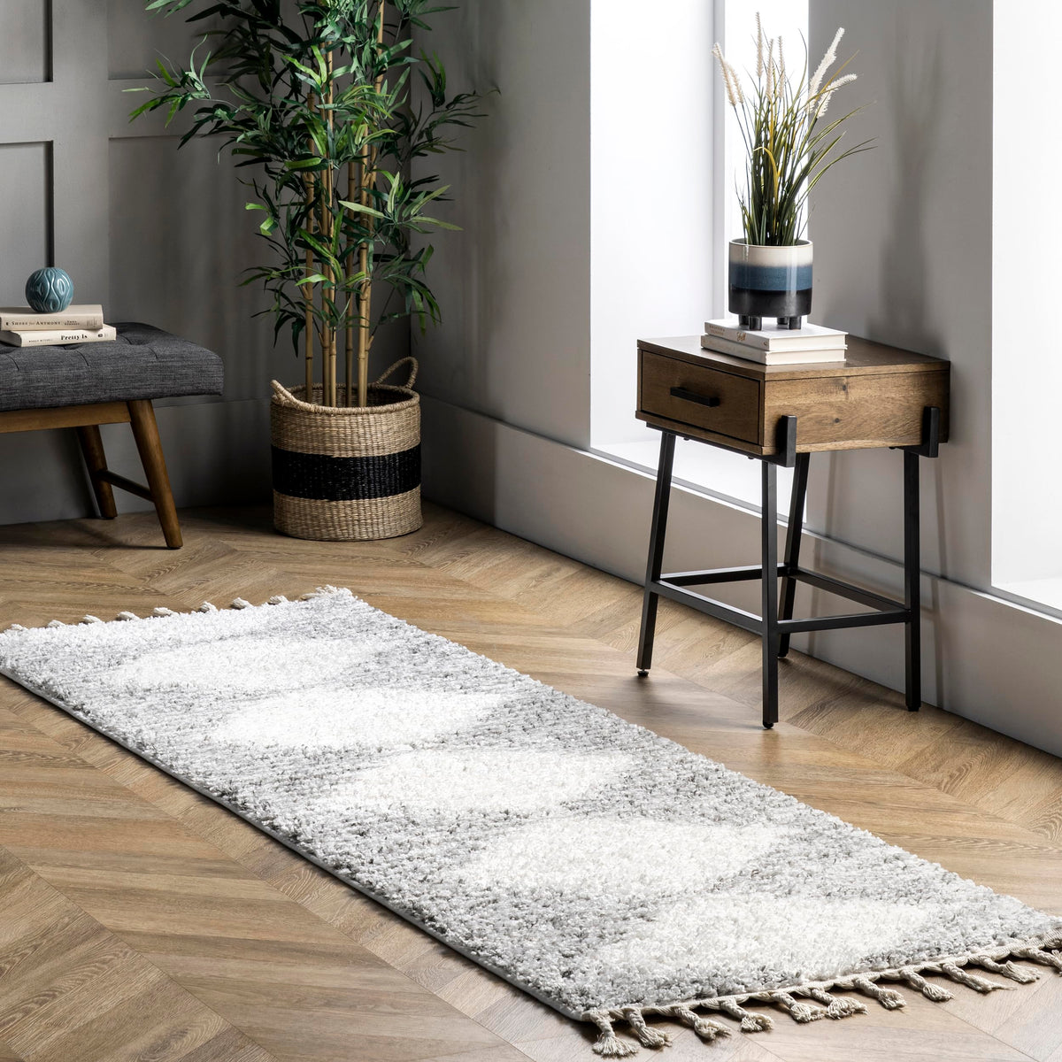 nuLOOM Bria Off White Diamond Power Loomed Area Rug, Oval 3' x 5'