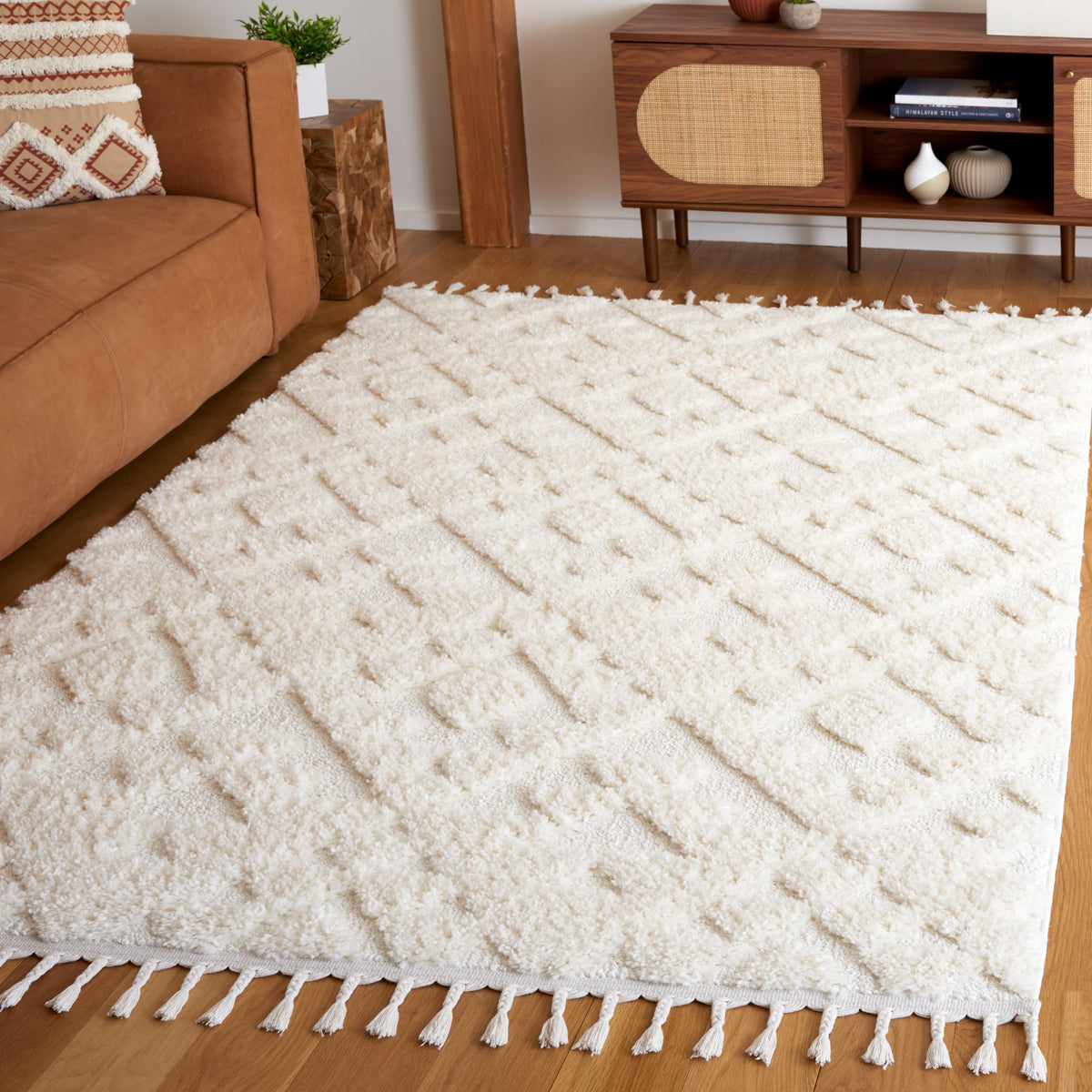 SAFAVIEH Moroccan Tassel Shag Rug 5'3"x7'6", Ivory & Brick Rust MTS688P