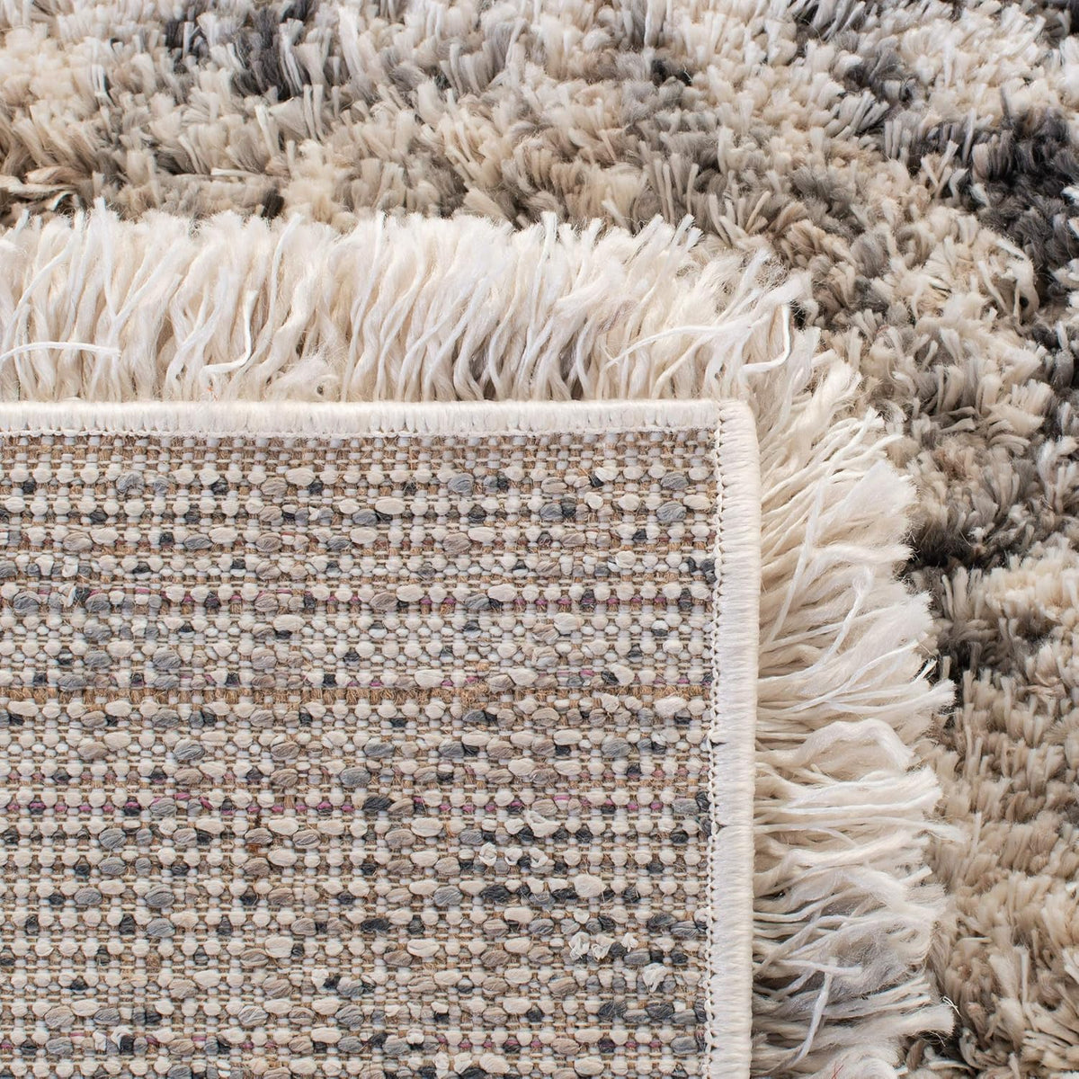 SAFAVIEH Area Rug 8x10 - Iceland Shag Collection - Large - Cream & Grey, Modern Design, Non-Shedding & Easy Cleaning, Ultra Plush Thick Pile, Ideal for Living Room, Bedroom, Dining Space (ISG514A)