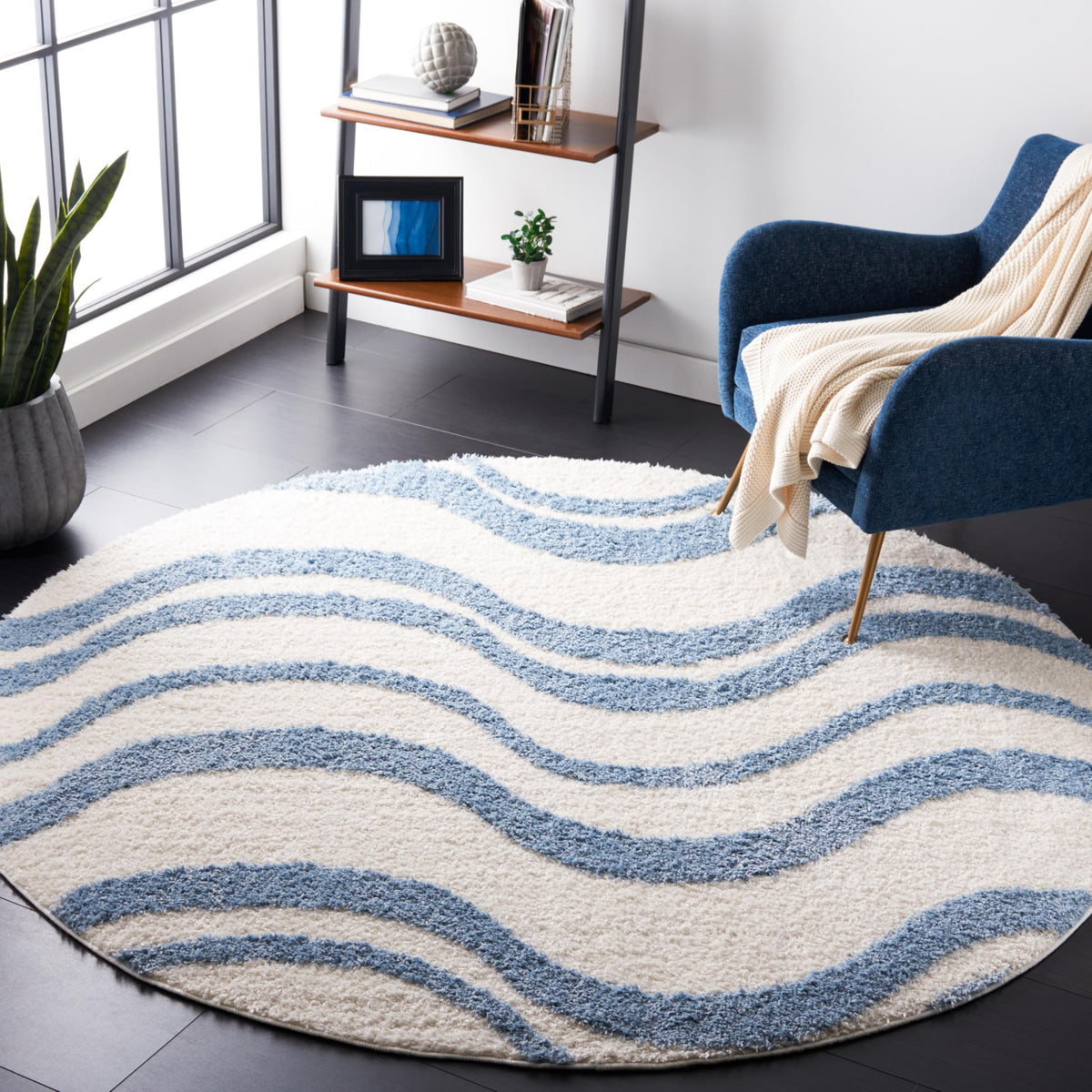 SAFAVIEH Norway Shag Collection Area Rug - 5'3" x 7'6", Blue & Ivory, Wave Design, Non-Shedding & Easy Care, 1.2-inch Thick Ideal for High Traffic Areas in Living Room, Bedroom (NOR210M)
