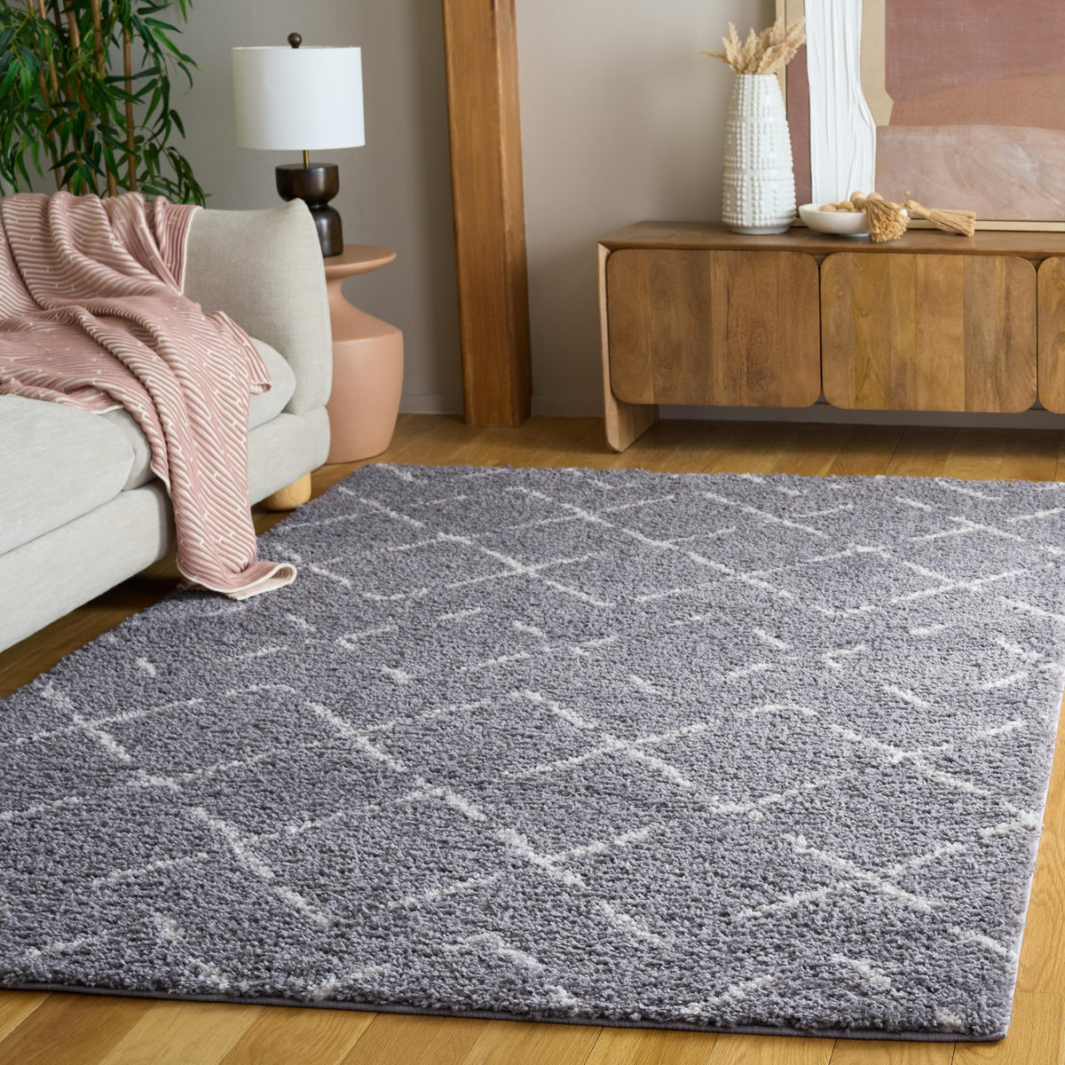 SAFAVIEH Arizona Shag Rug 5'1"x7'6", Soft Plush Ivory & Beige ASG743A