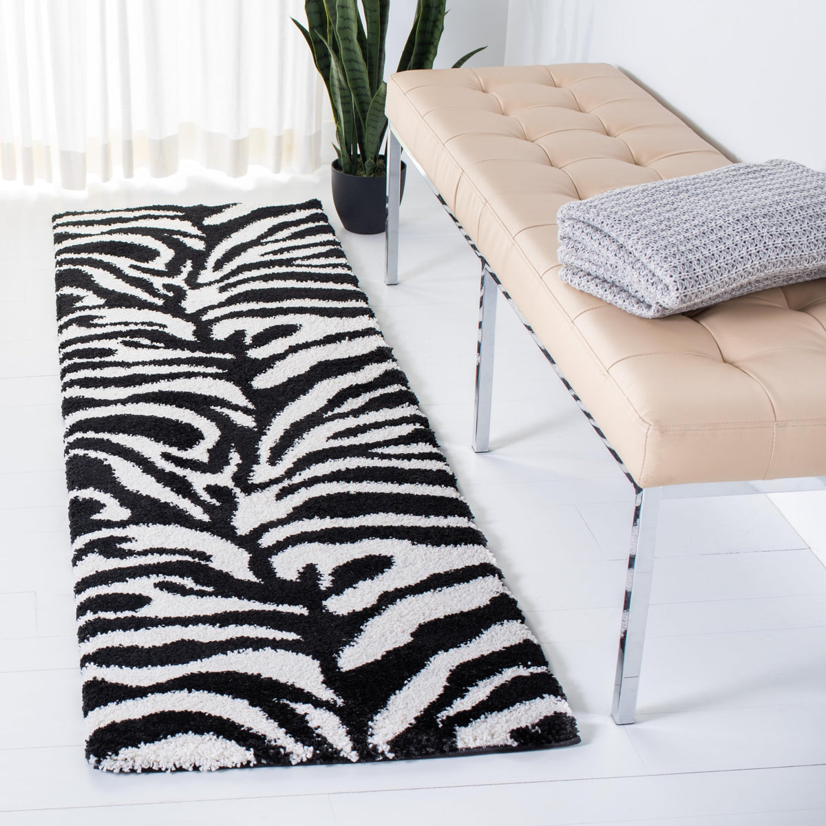 SAFAVIEH Florida Shag Collection Area Rug - 8'6" x 12', Ivory & Black, Zebra Print Design, Non-Shedding & Easy Care, 1.2-inch Thick Ideal for High Traffic Areas in Living Room, Bedroom (SG452-1290)