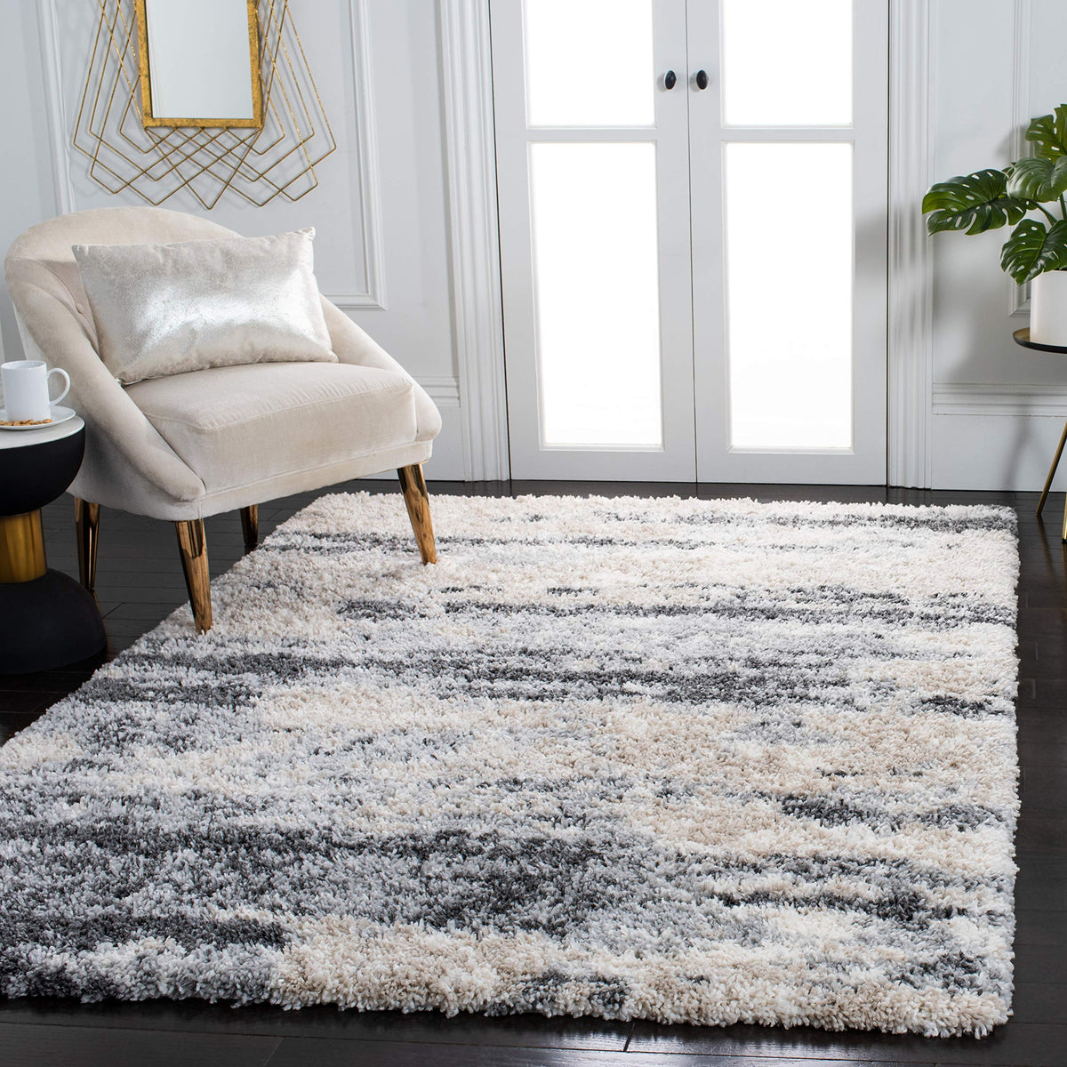 SAFAVIEH Fontana Shag Collection Area Rug - 6'7" x 9', Grey & Ivory, Non-Shedding & Easy to Clean, Plush Thick Pile, Ideal for Living Room, Bedroom, Dining Space (FNT853G)