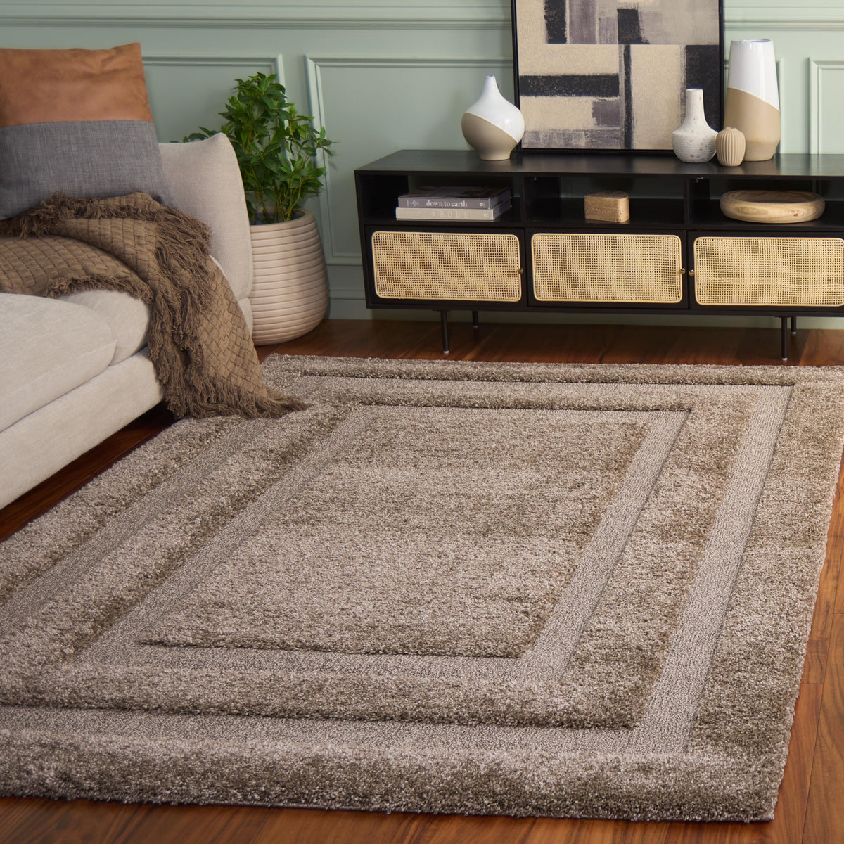 SAFAVIEH Florida Shag Rug 8'x10', Soft Plush Modern Cream SG454-1111