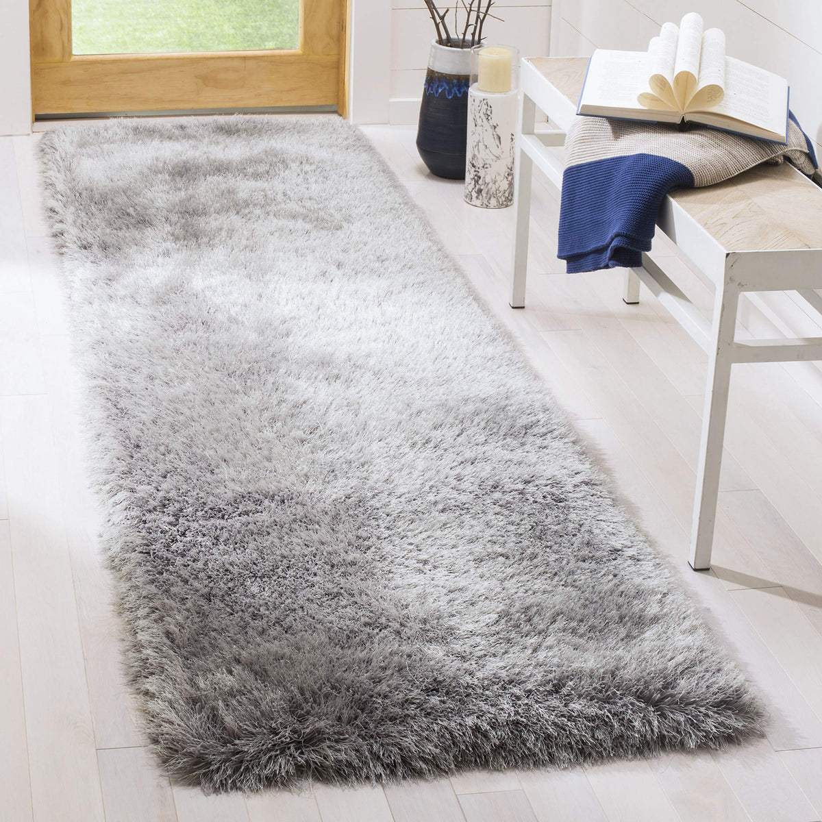 SAFAVIEH Venice Shag Collection Area Rug - 7'6" x 9'6", Pearl, Handmade Glam, 3-inch Thick Ideal for High Traffic Areas in Living Room, Bedroom (SG256P)