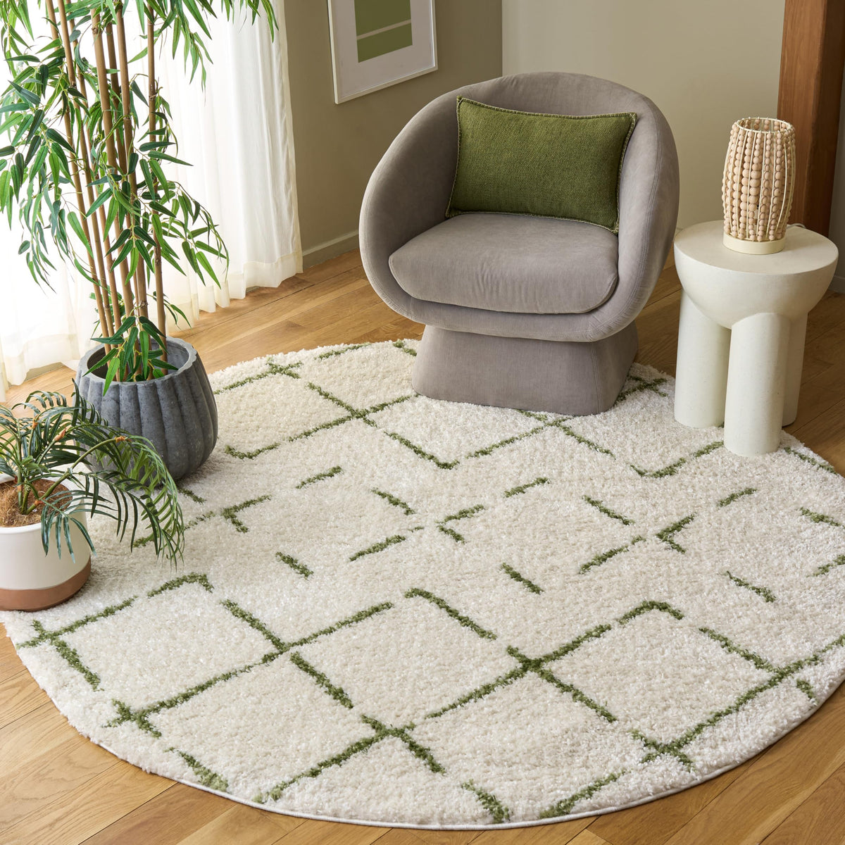 SAFAVIEH Arizona Shag Rug 5'1"x7'6", Soft Plush Ivory & Beige ASG743A