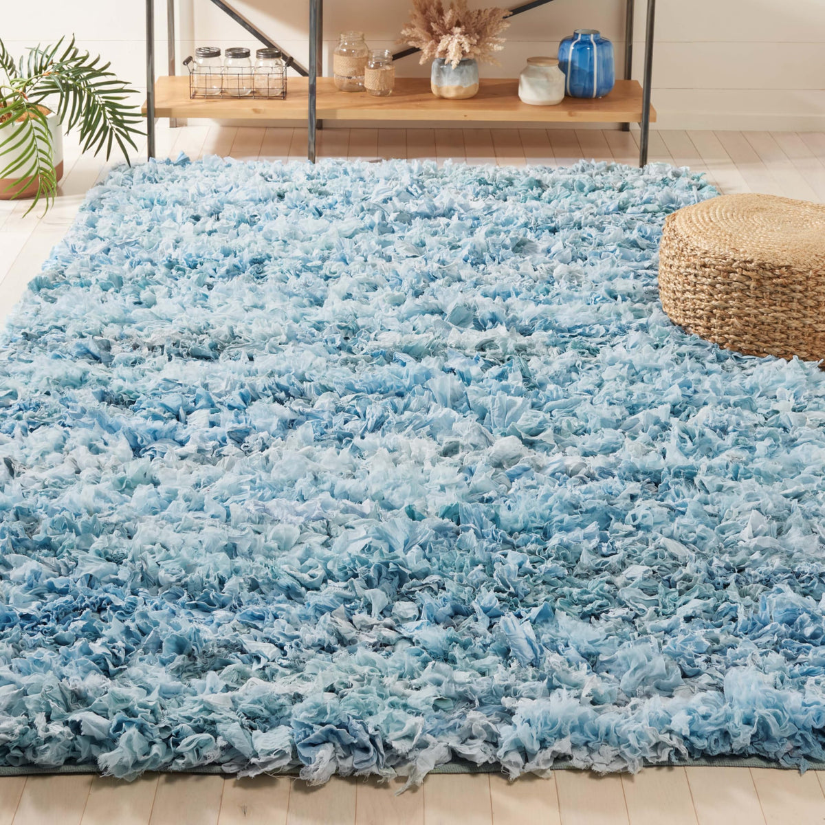 SAFAVIEH Rio Shag Collection Area Rug - 5' x 8', Creme, Handmade Decorative, 3.5-inch Thick Ideal for High Traffic Areas in Living Room, Bedroom (SG951W)