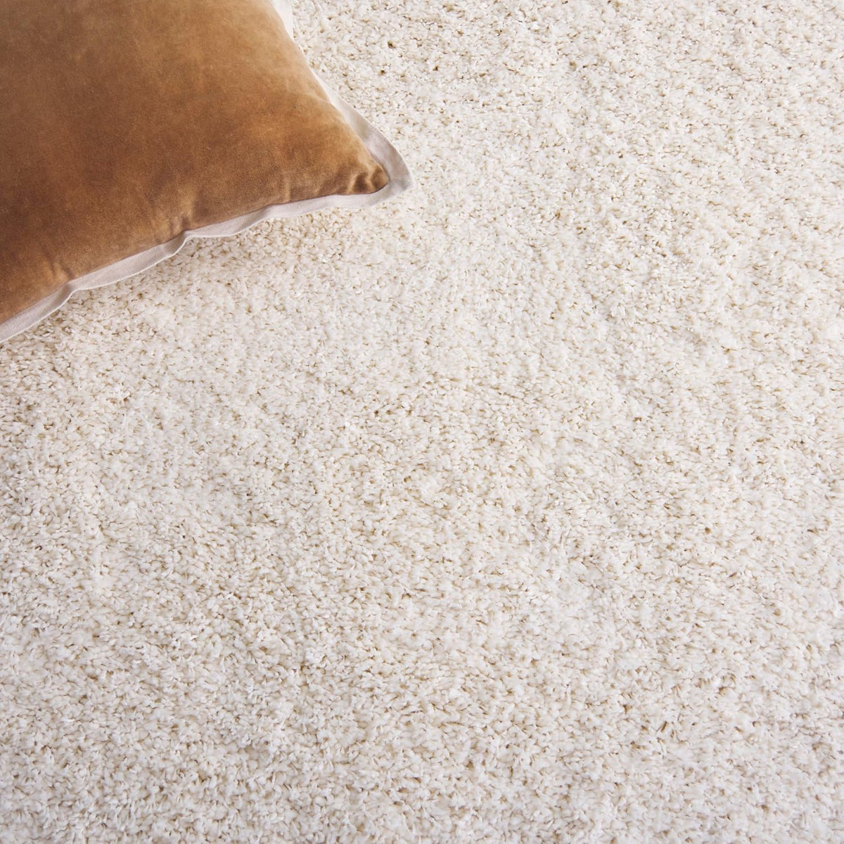 SAFAVIEH California Shag Collection Area Rug - 8' x 10', Ivory, Non-Shedding & Easy to Clean, Ultra Plush Thick Pile, Ideal for Living Room, Bedroom, Dining Space (SG151-1212)